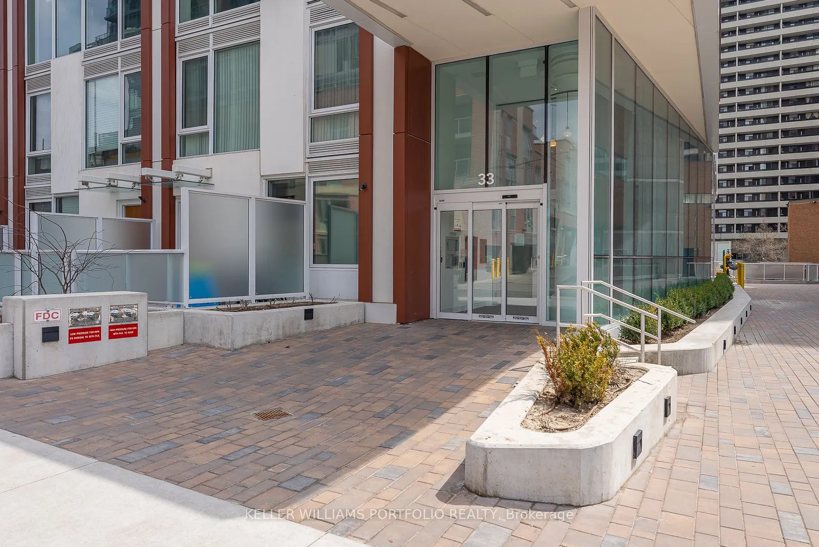 33 Helendale Avenue, #1709