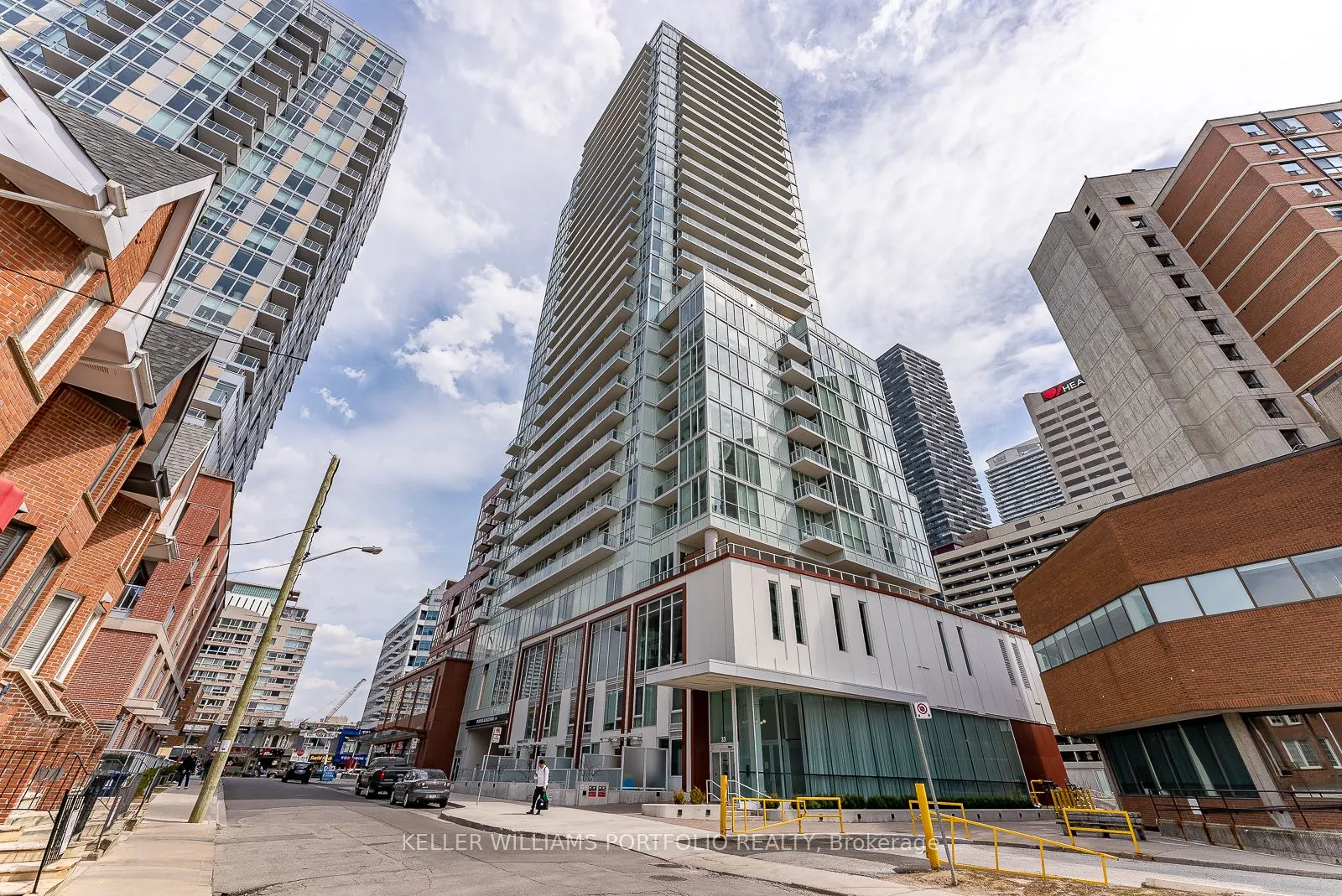 33 Helendale Avenue, #1709
