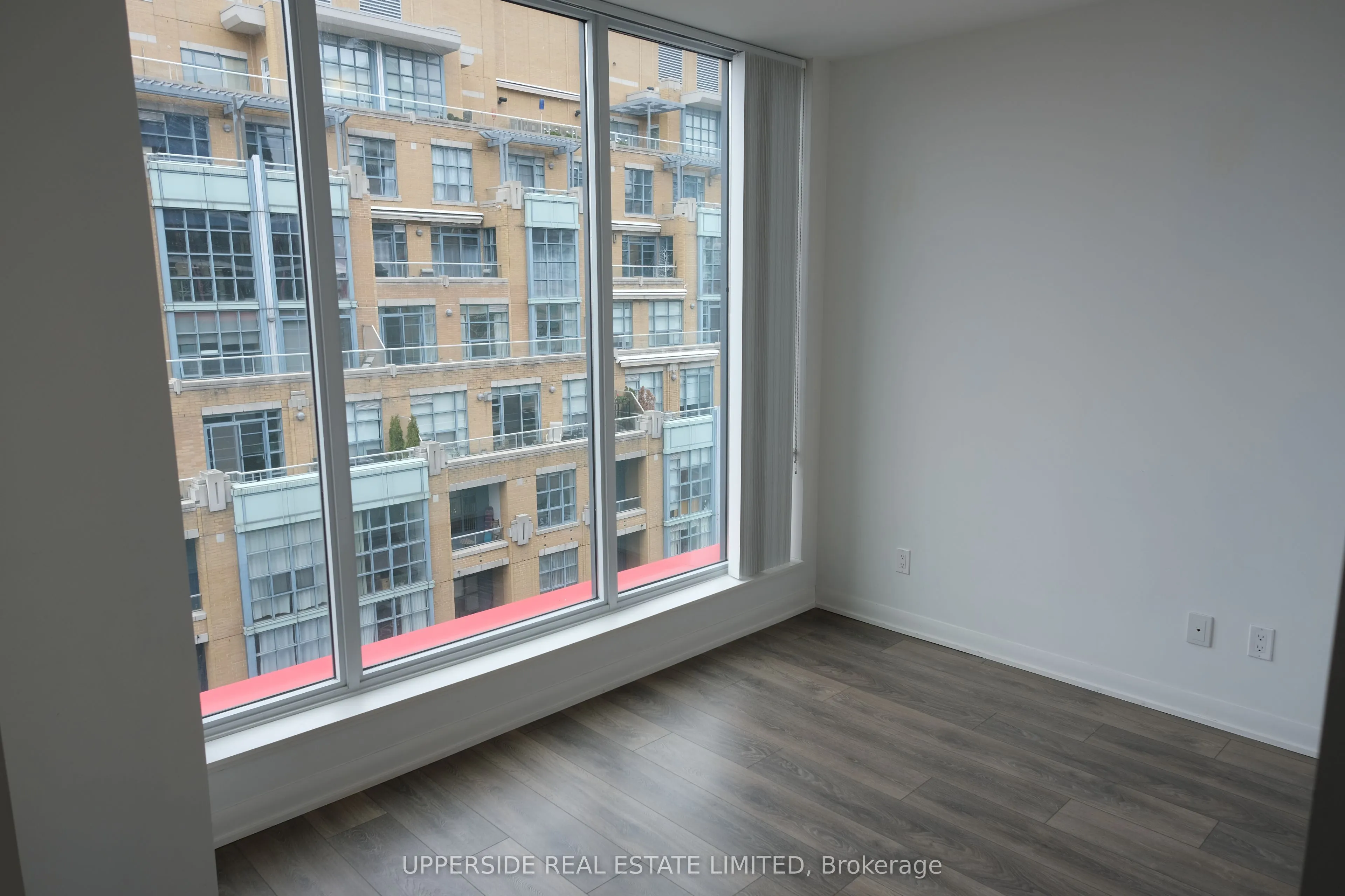 435 Richmond Street W