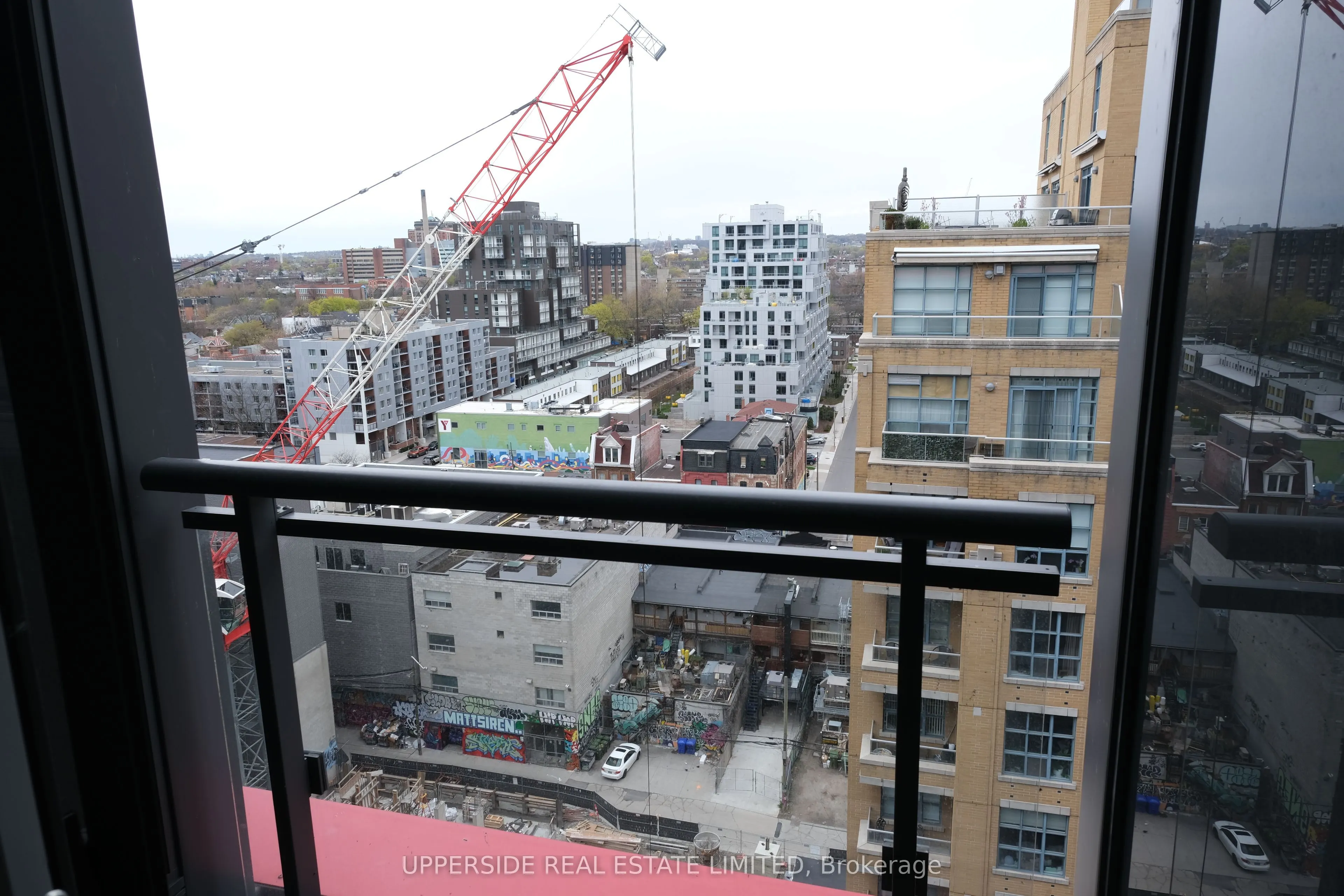 435 Richmond Street W