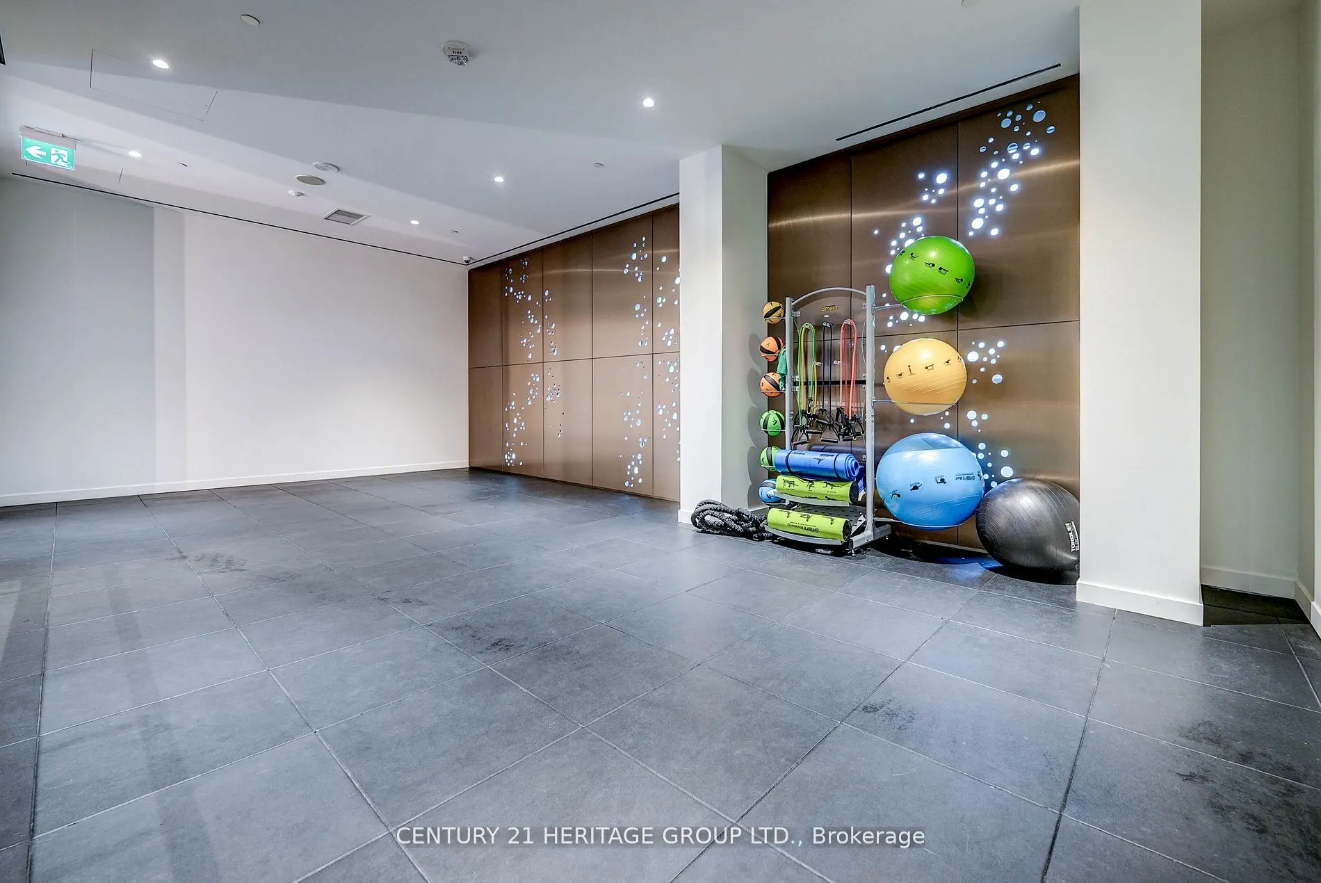 39 Roehampton Avenue