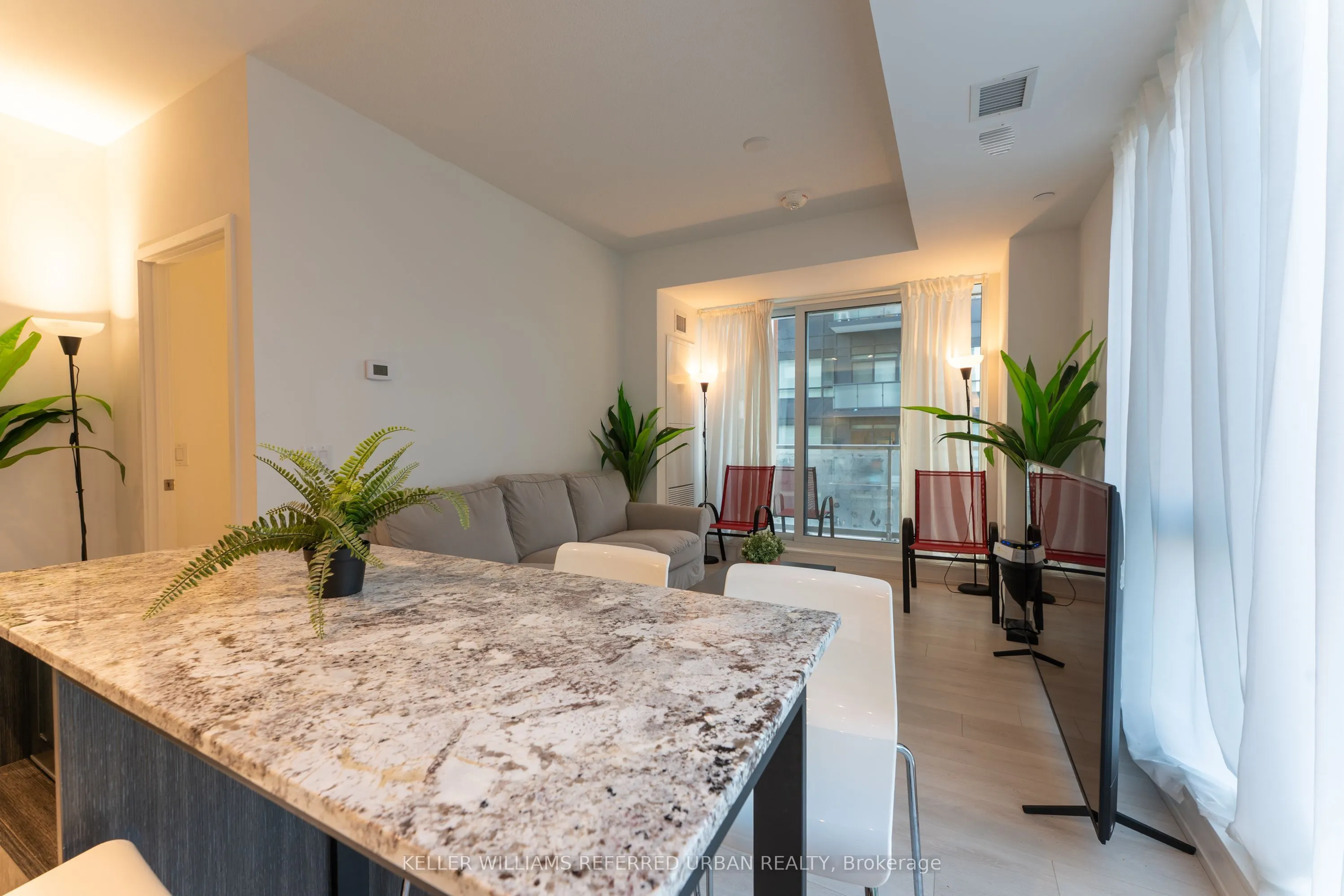 225 Sumach Street, #611