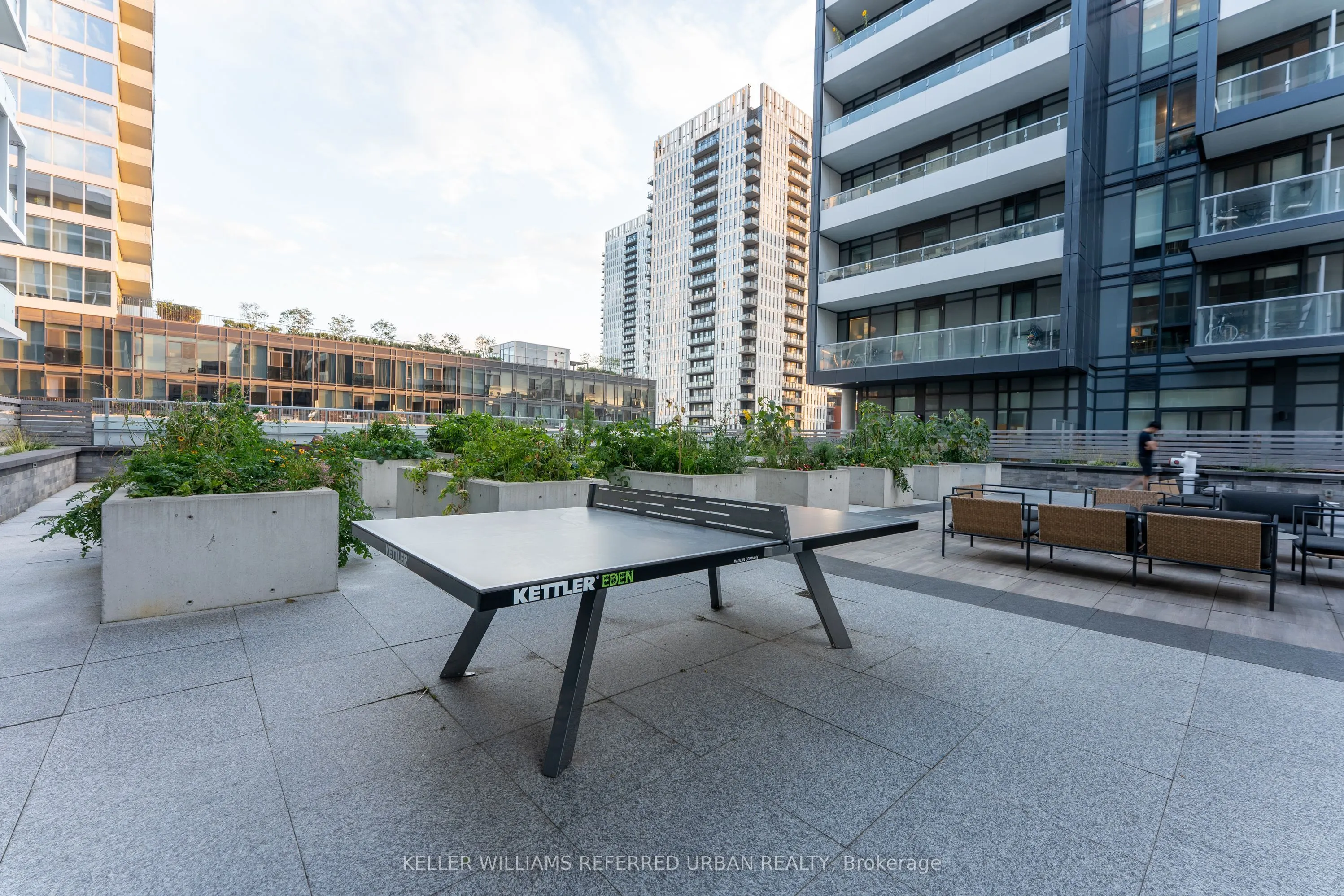225 Sumach Street, #611
