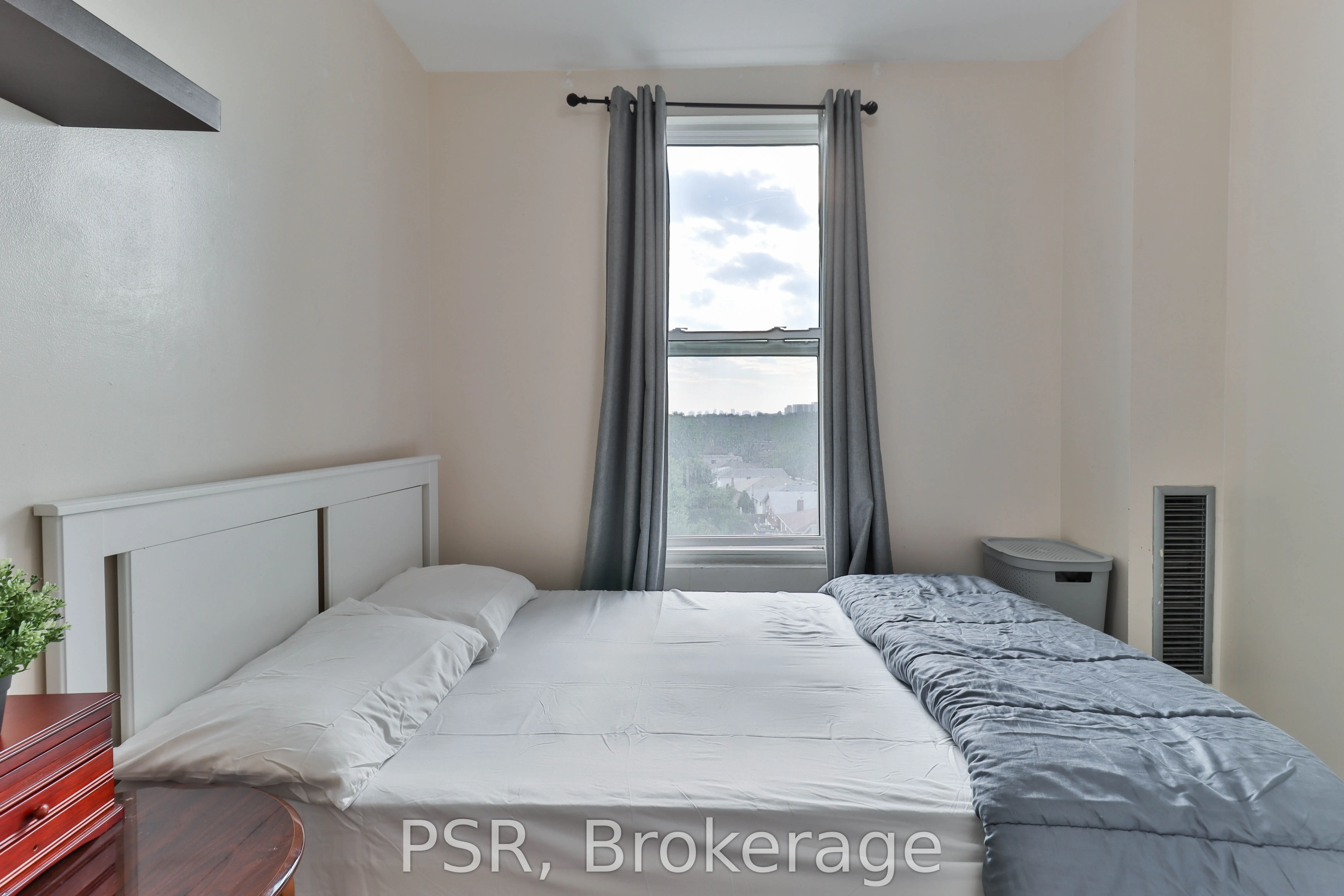 165 Cherokee Boulevard