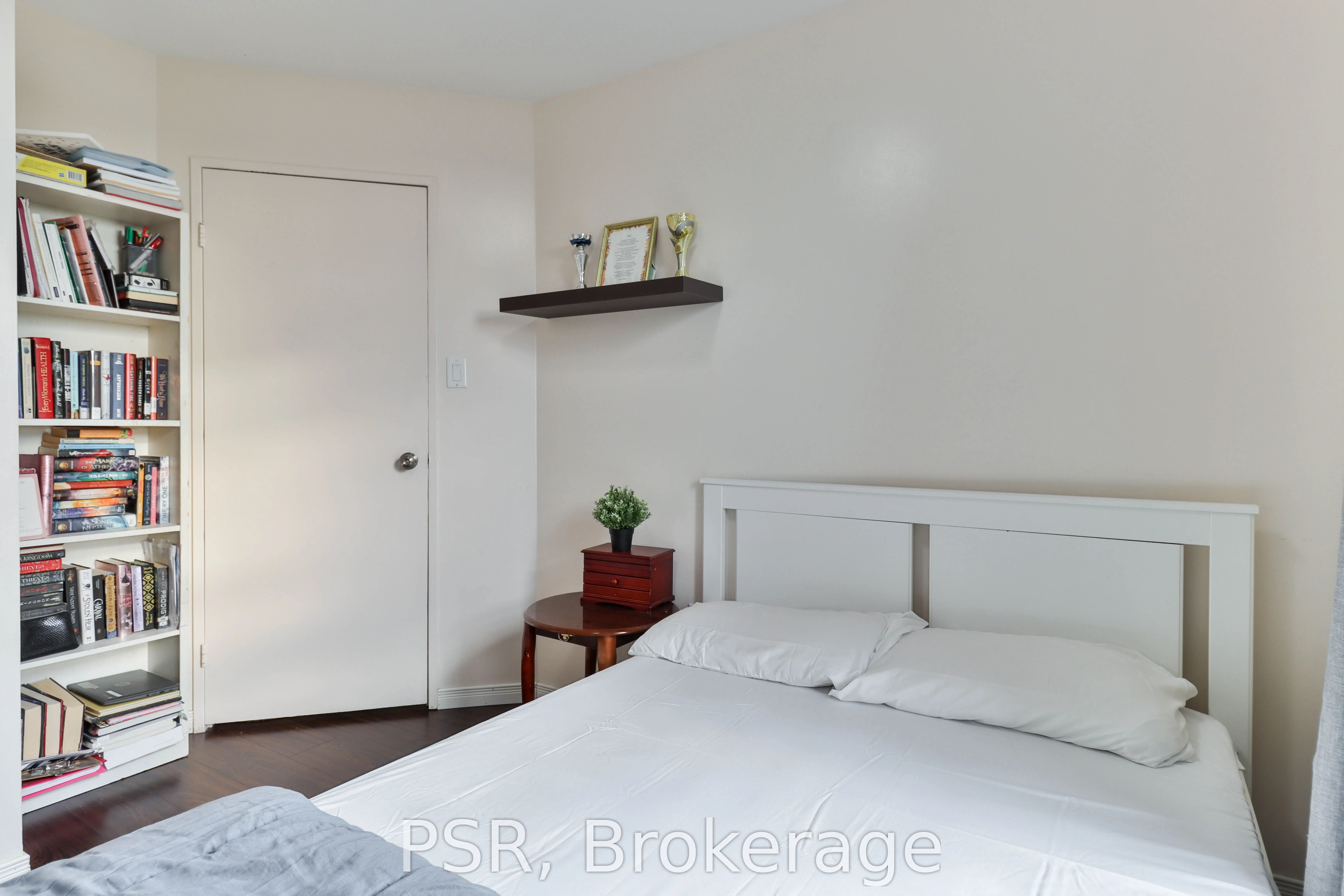 165 Cherokee Boulevard