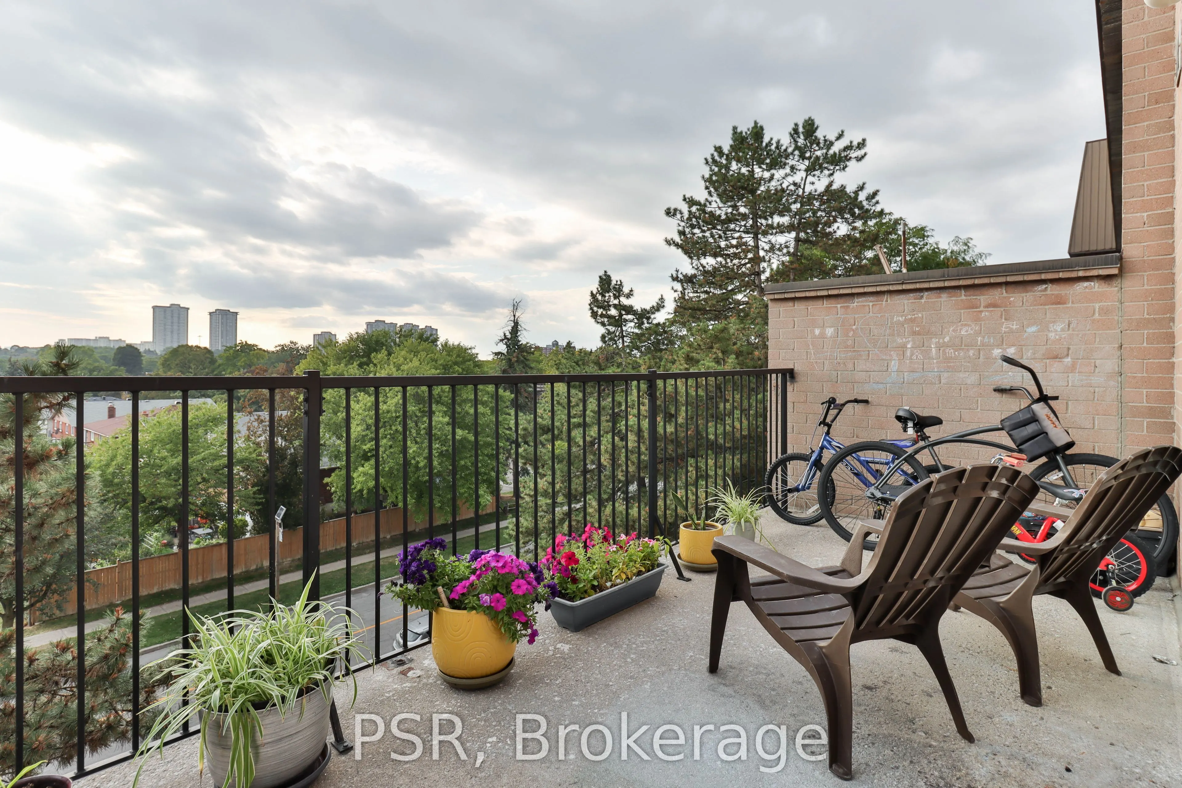 165 Cherokee Boulevard