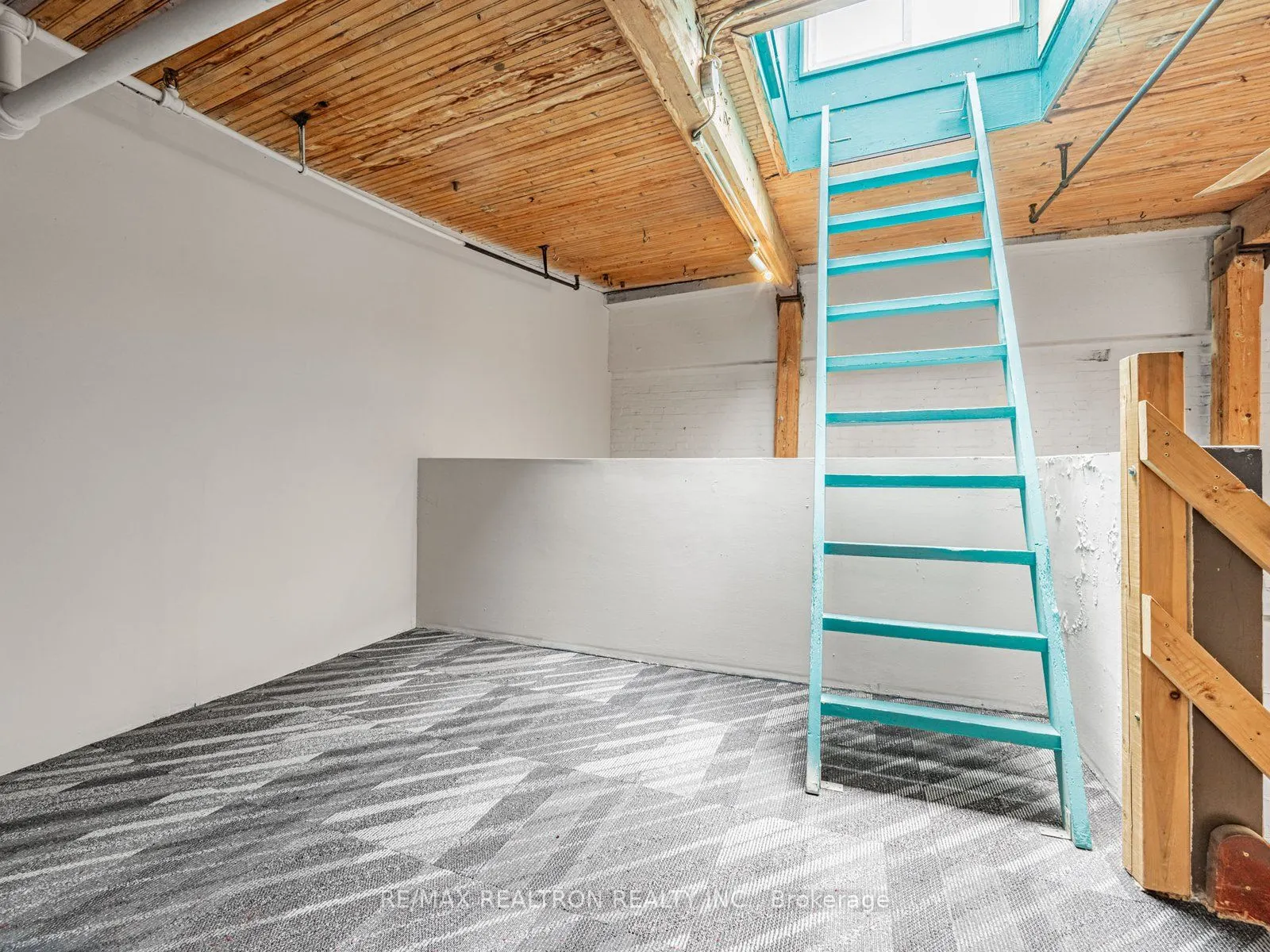 227 Sterling Road, #208