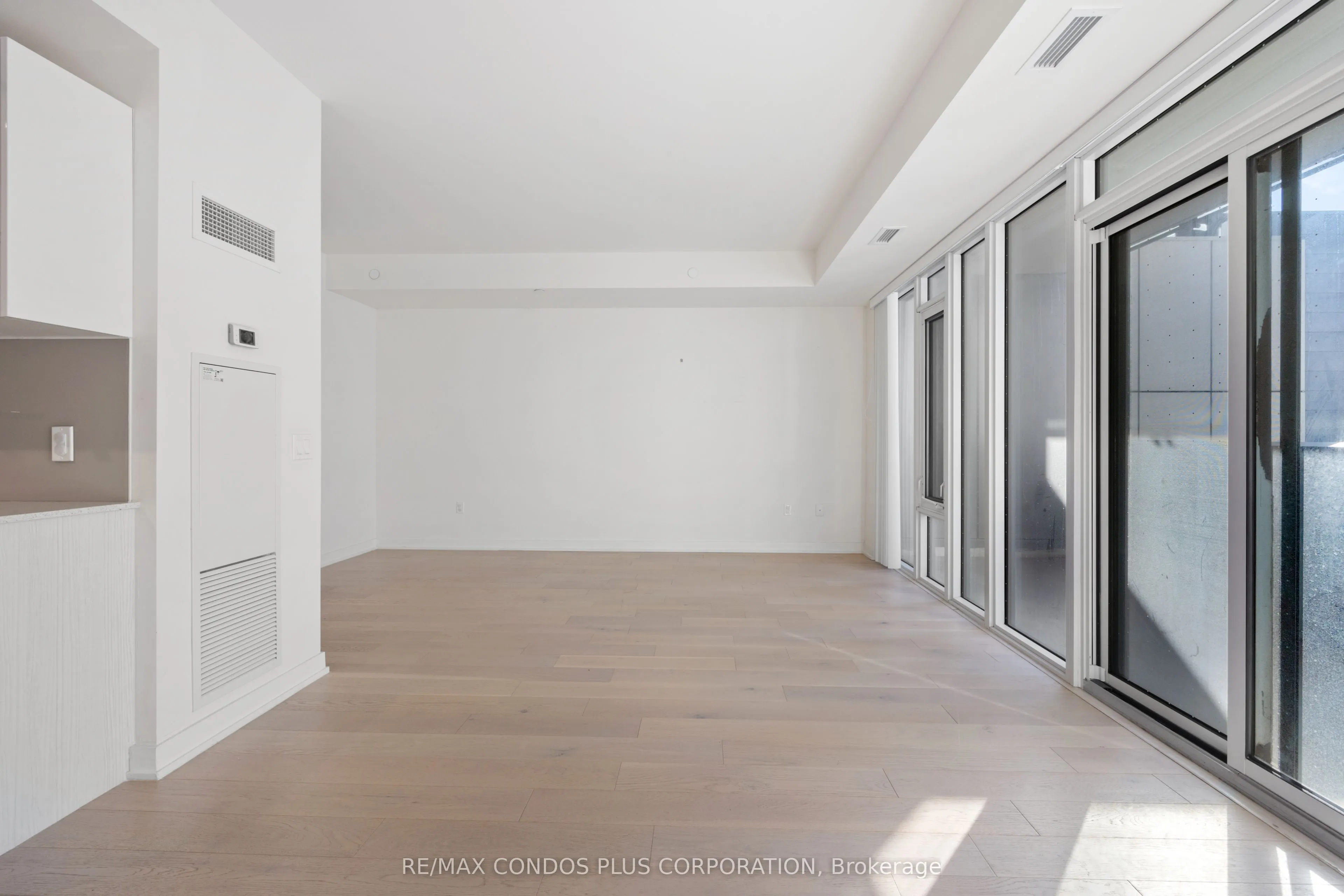 330 Richmond Street W