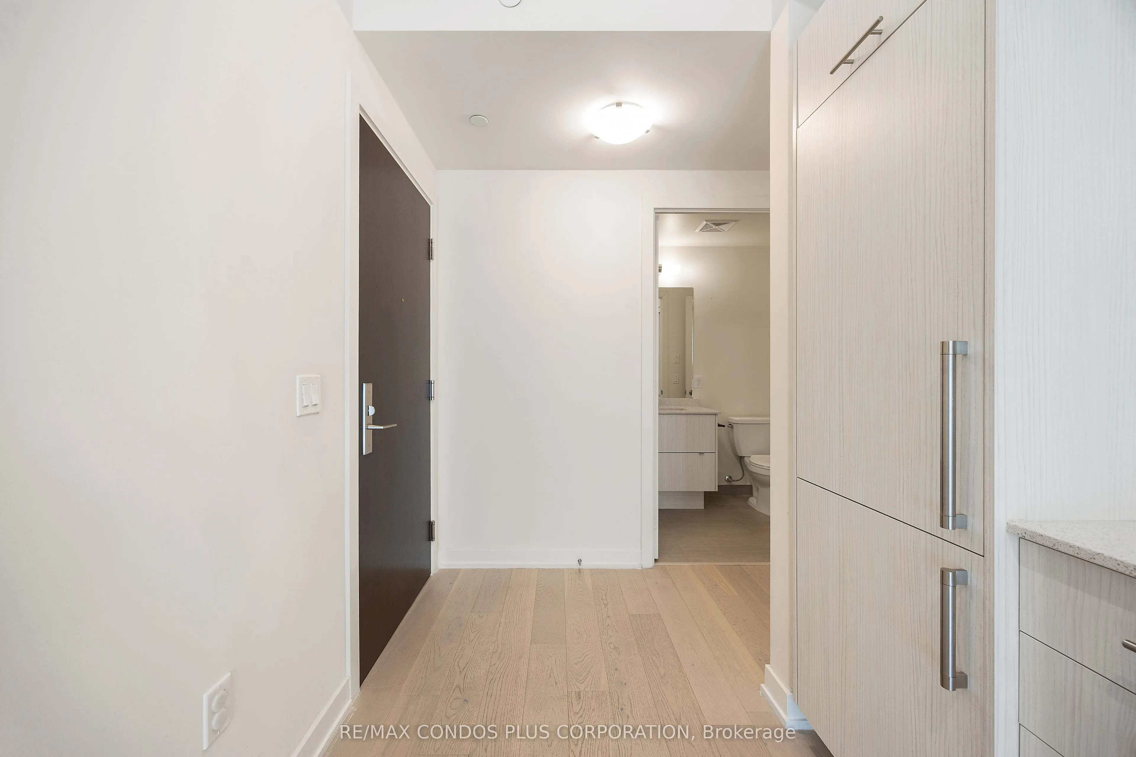 330 Richmond Street W