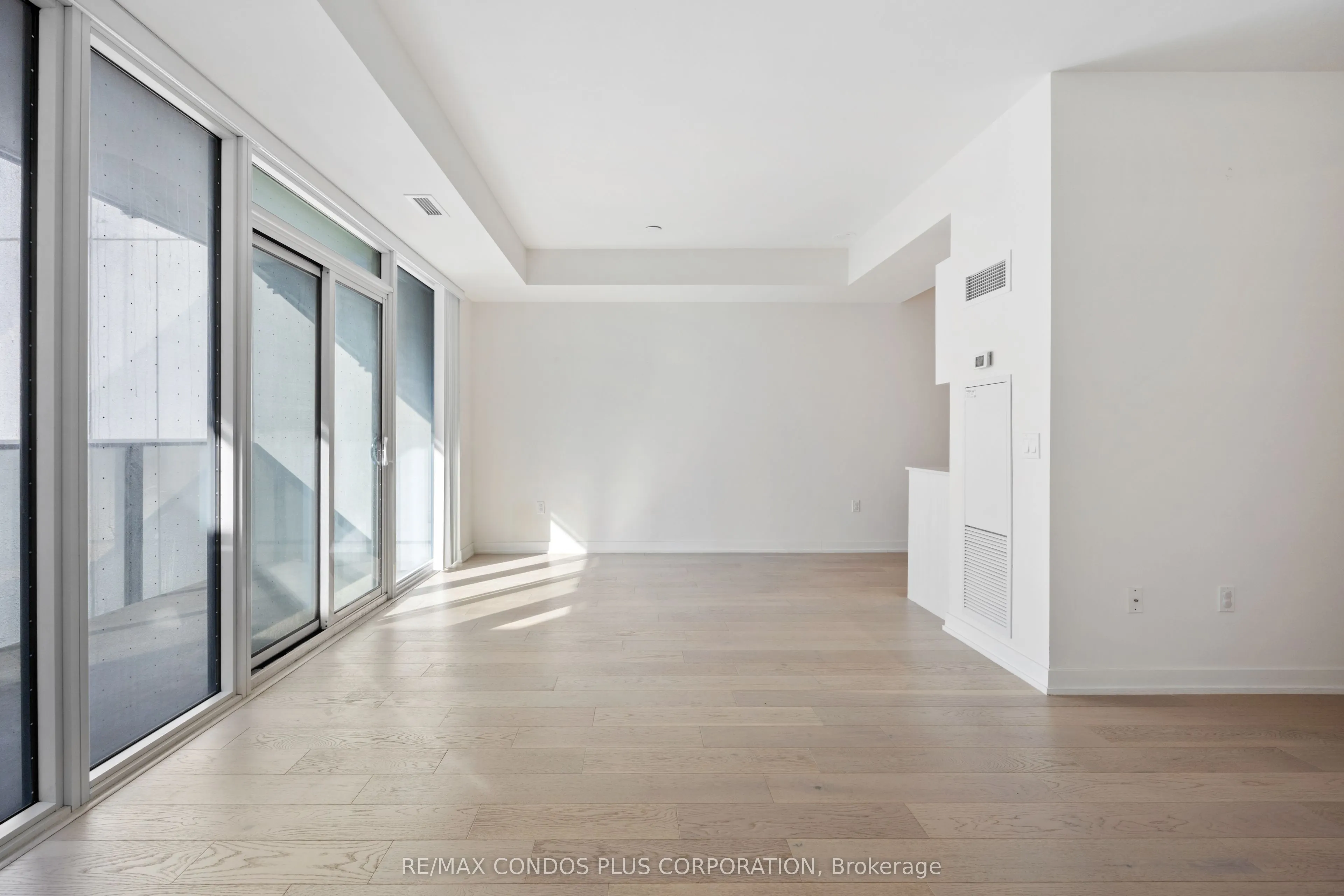 330 Richmond Street W