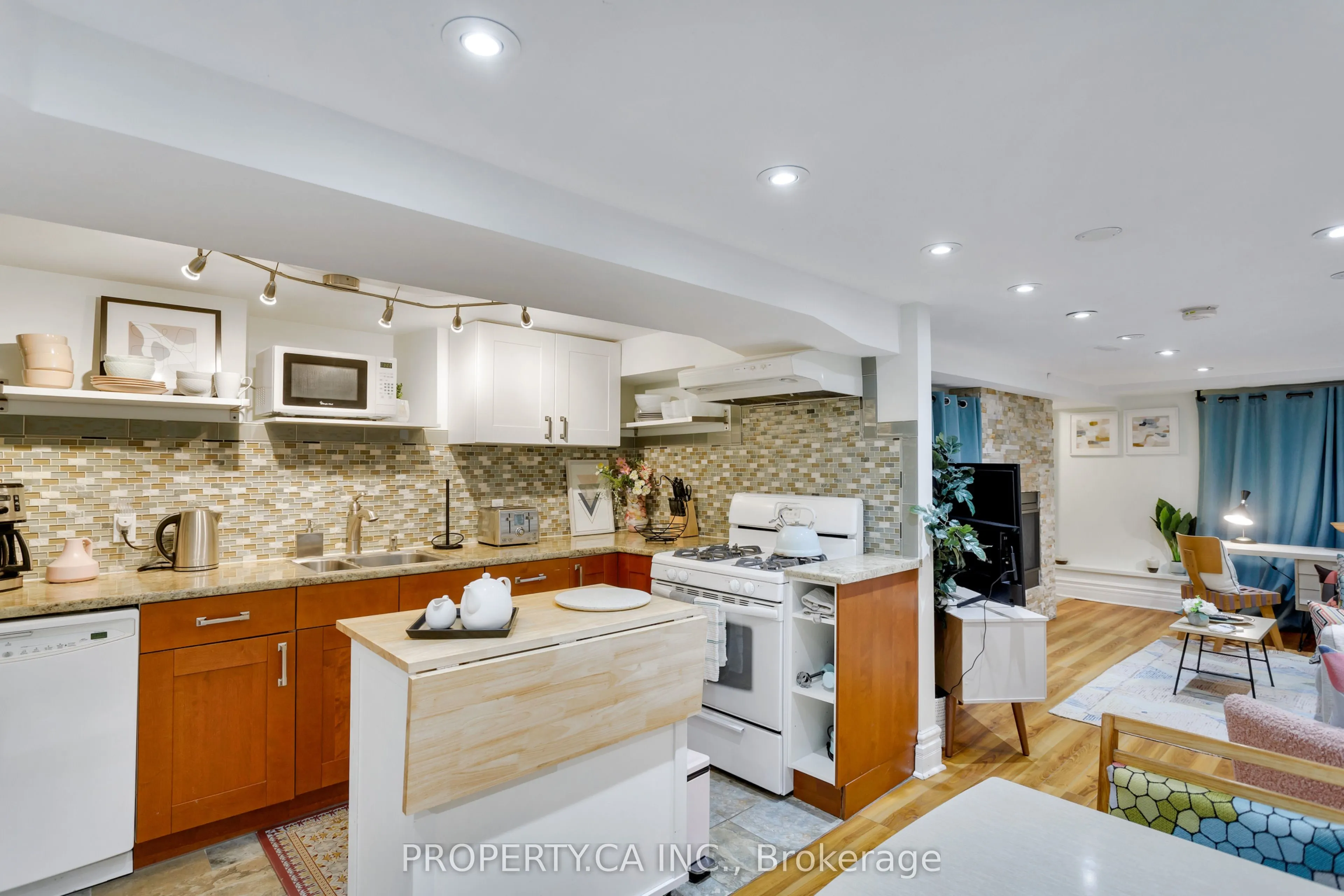 458 Roxton Road