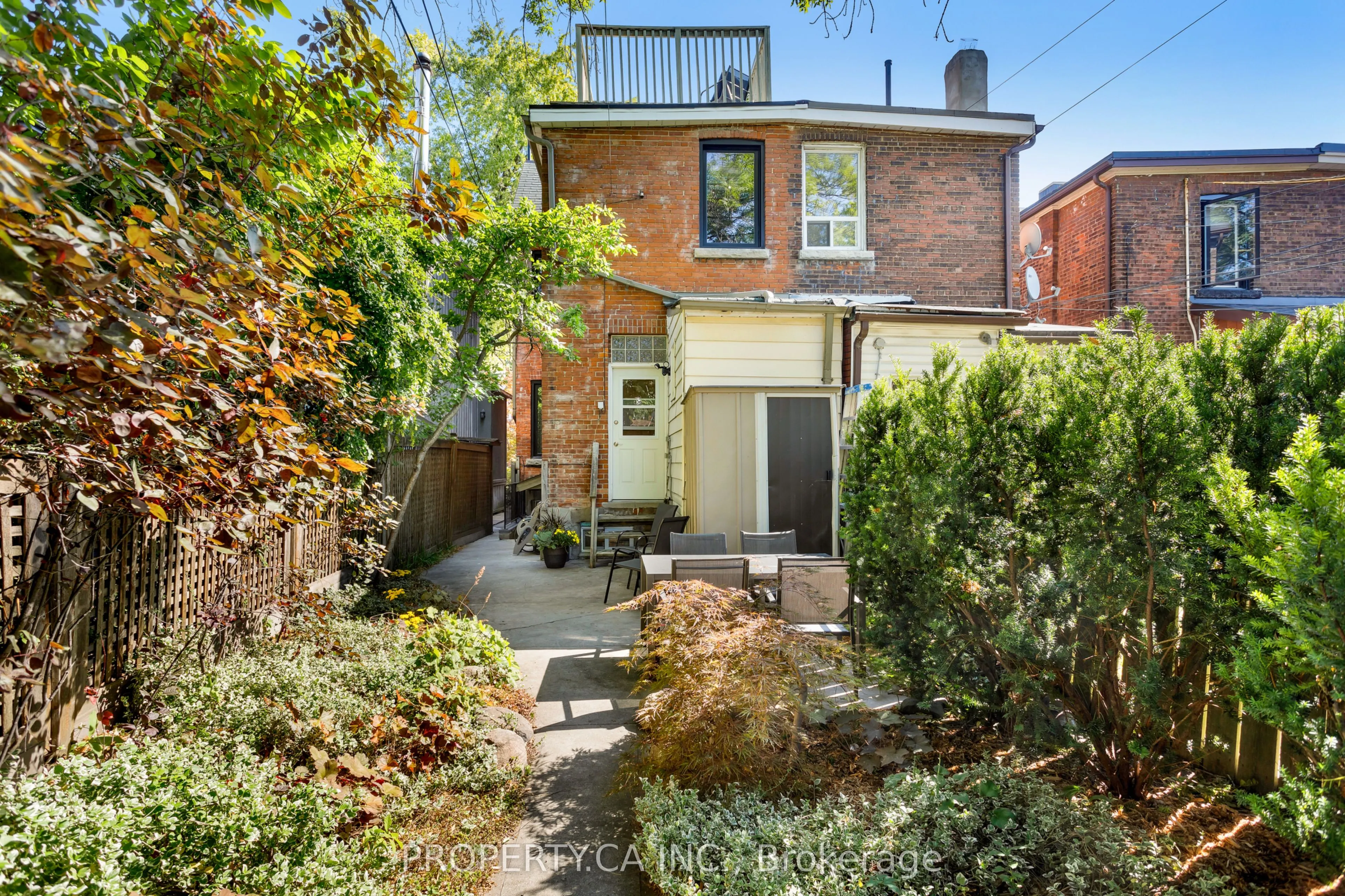 458 Roxton Road