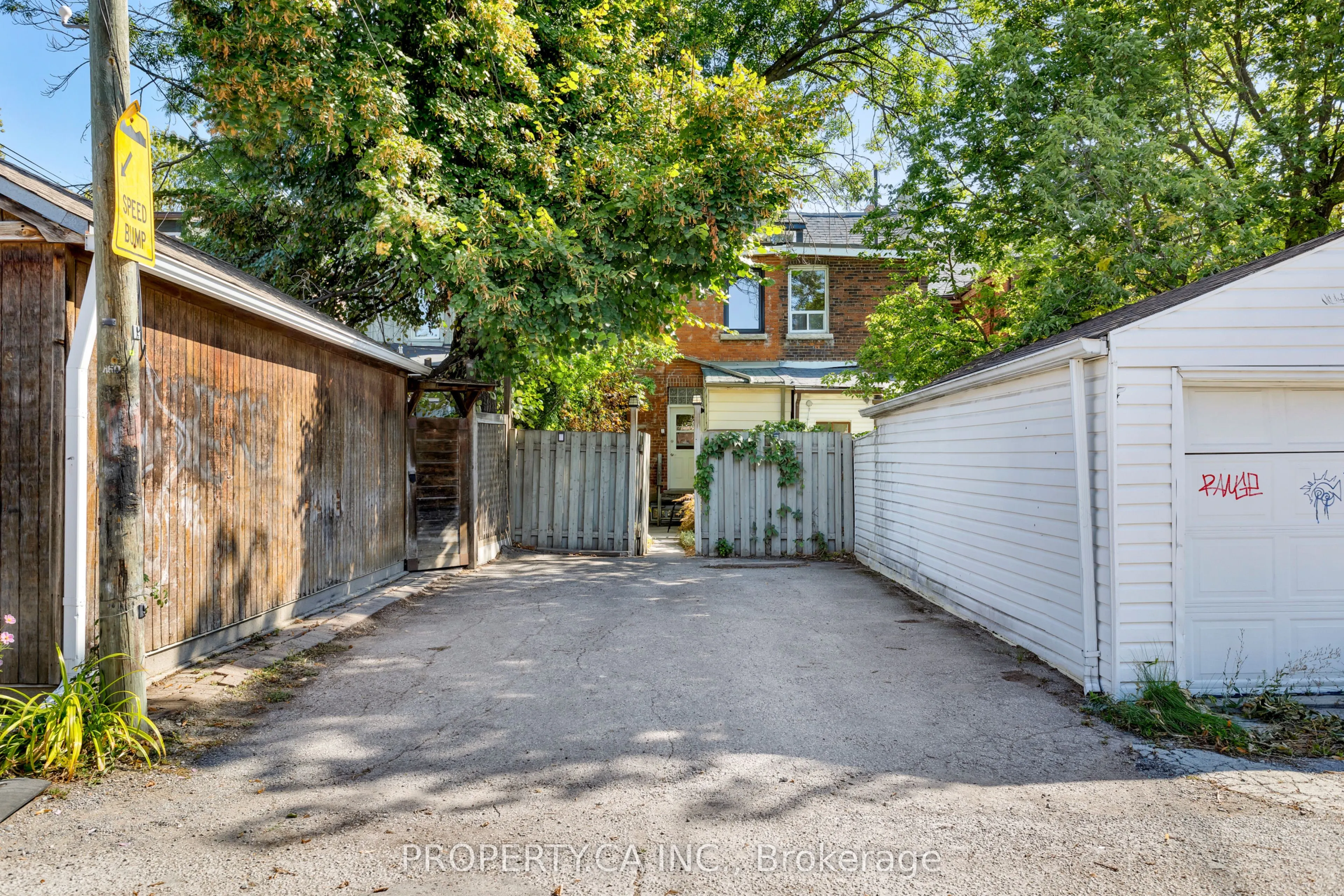 458 Roxton Road
