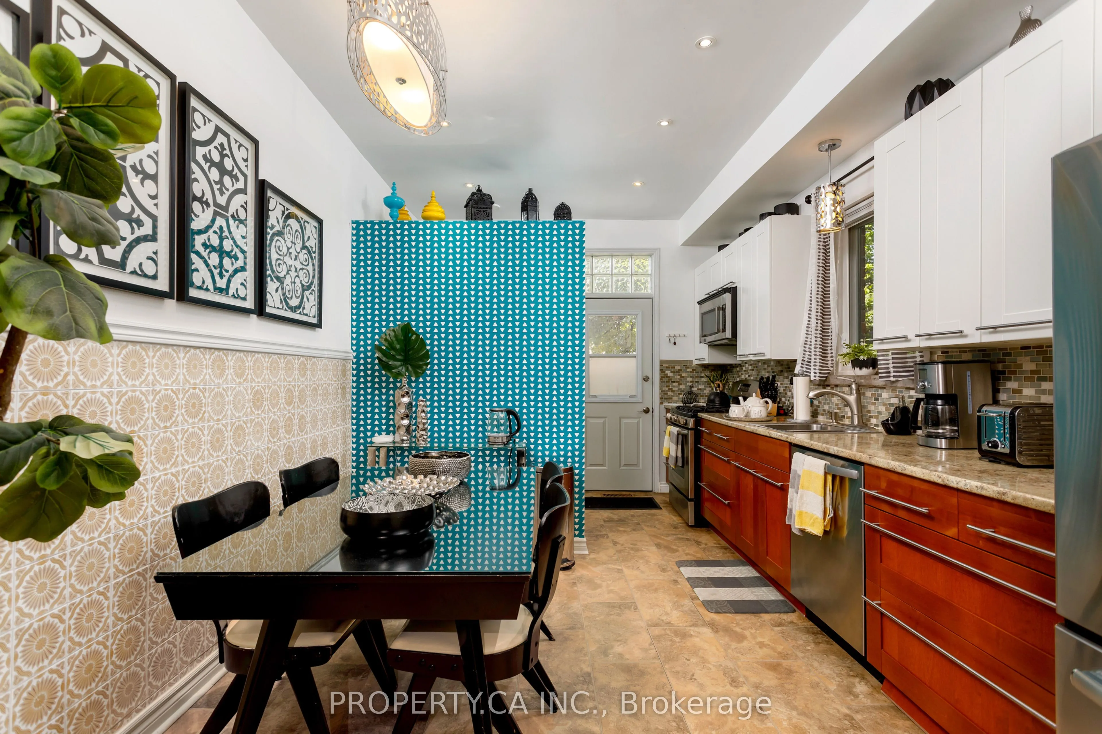 458 Roxton Road