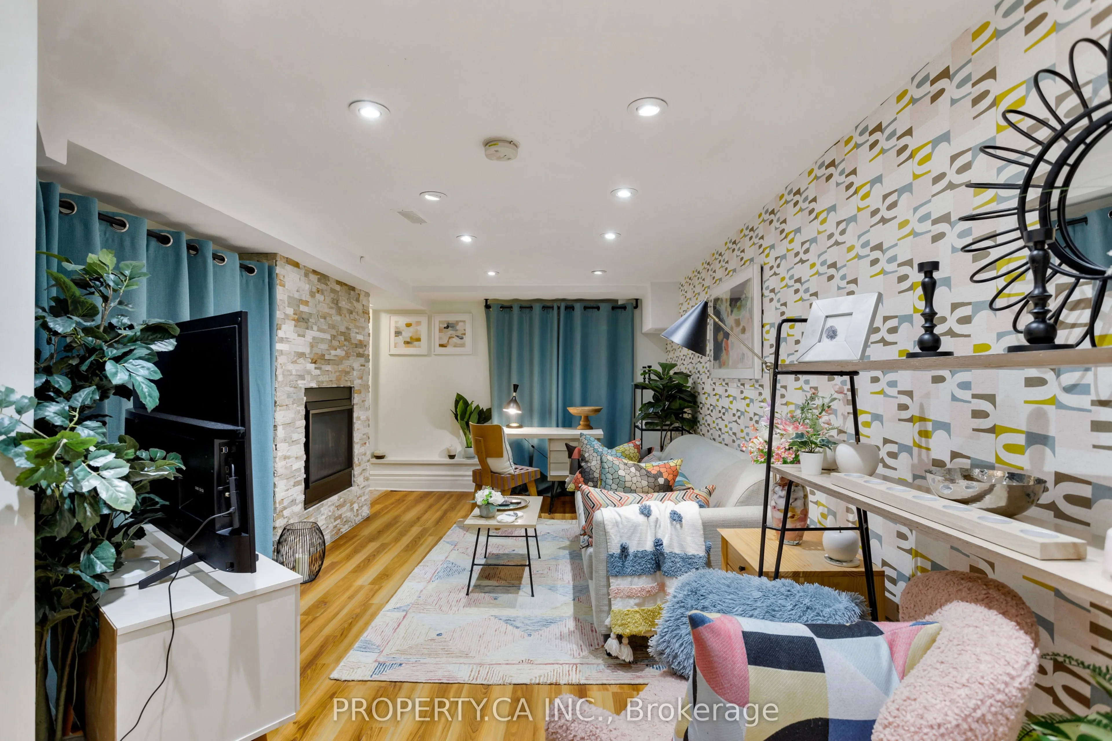 458 Roxton Road