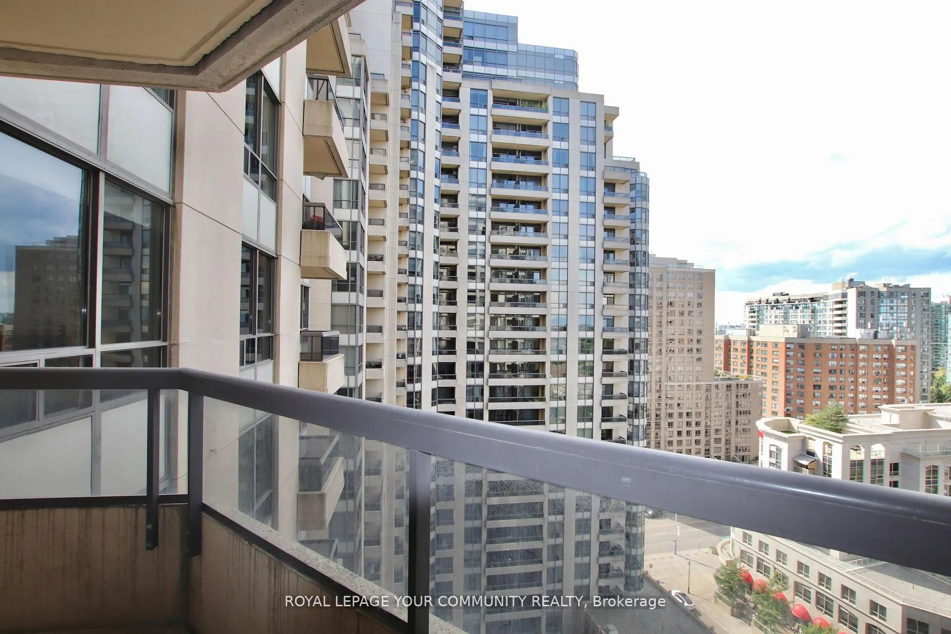 15 Northtown Way, #1629