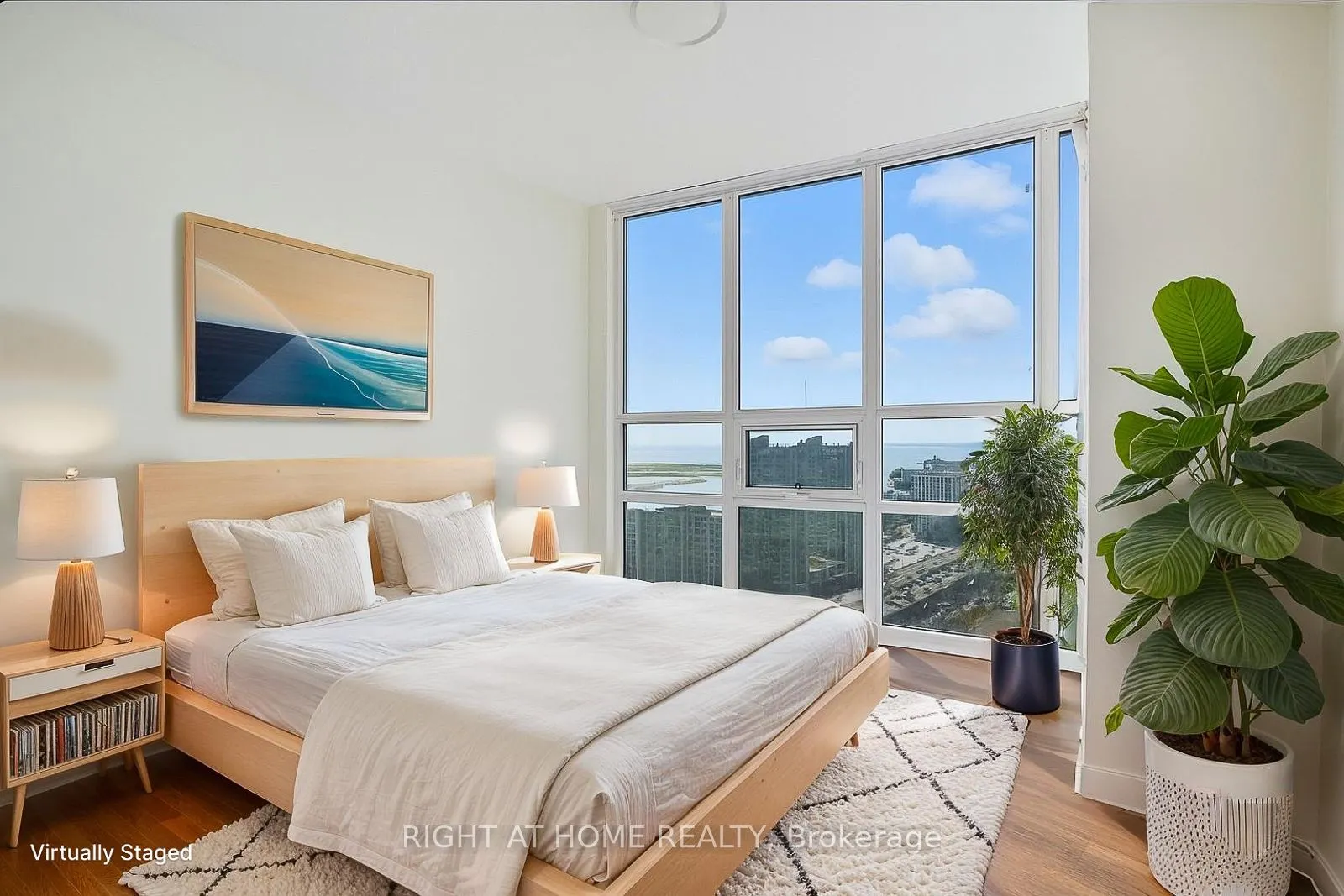 19 Grand Trunk Crescent, #3702