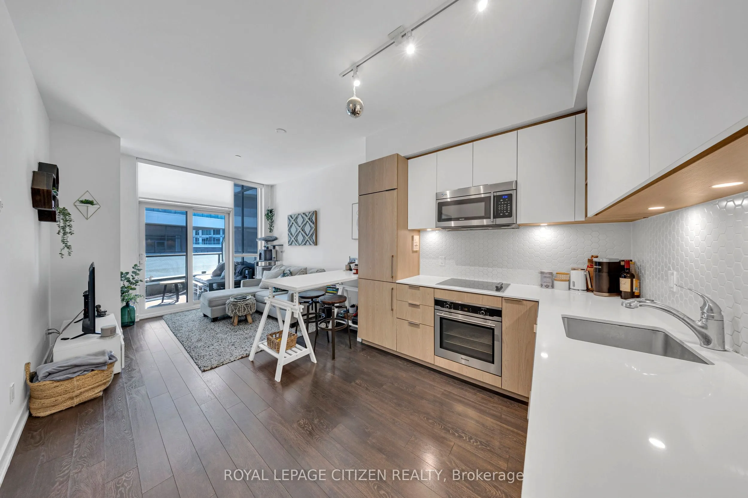 50 Ordnance Street E, #418