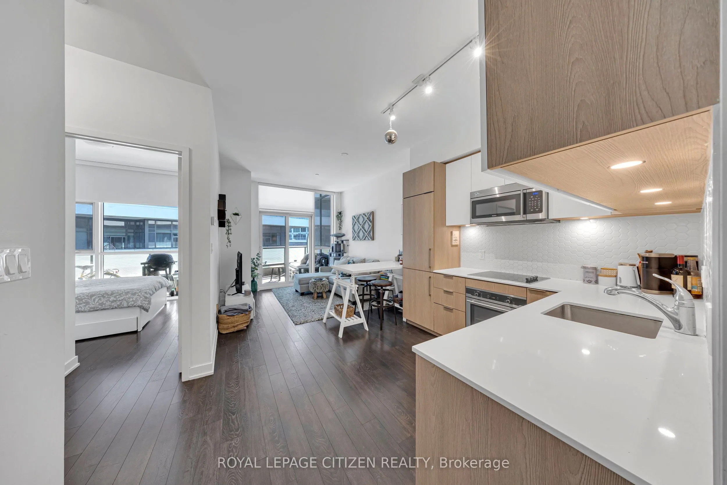 50 Ordnance Street E, #418