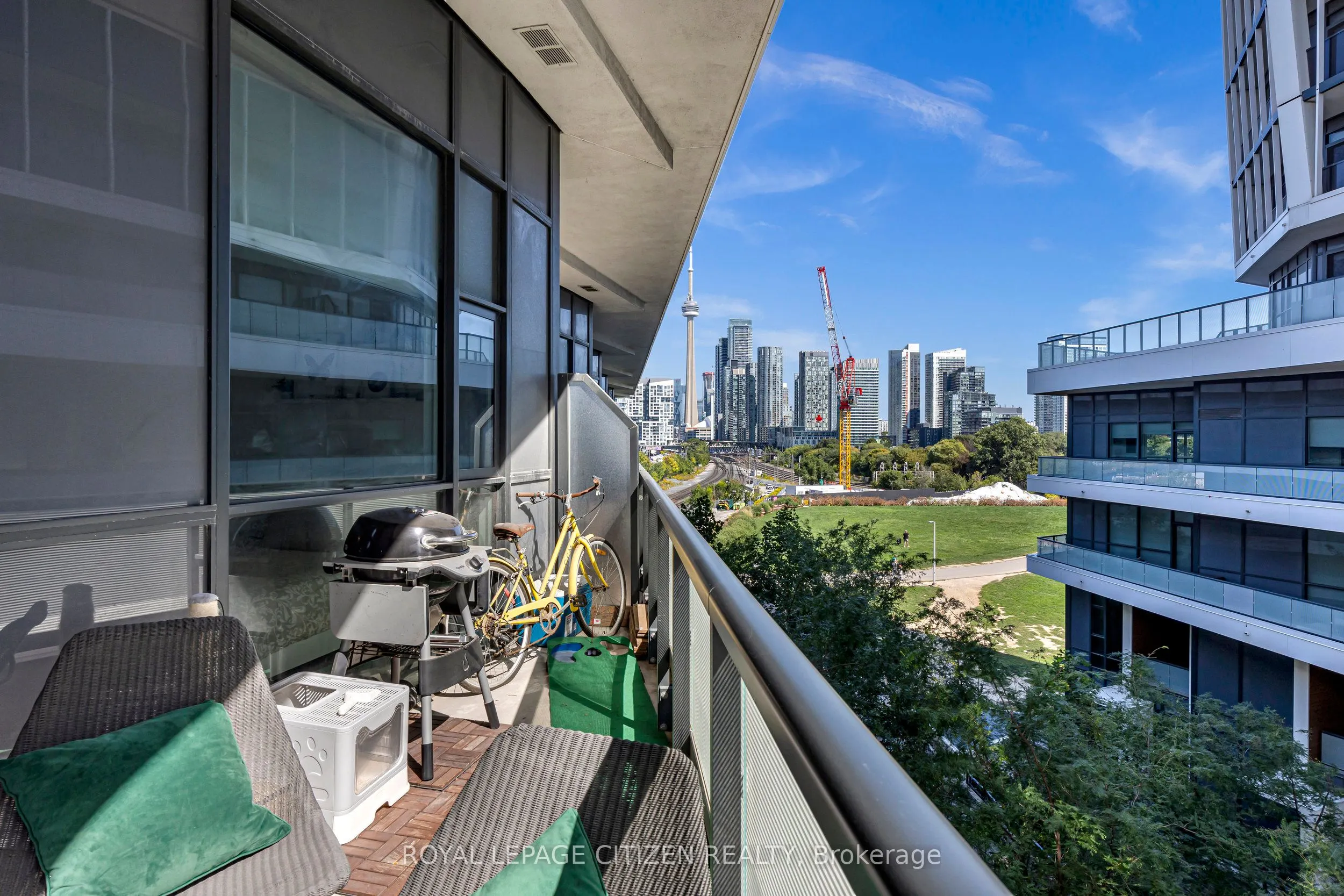 50 Ordnance Street E, #418