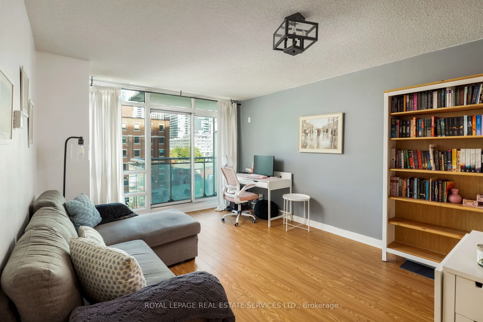397 Front Street W, #605