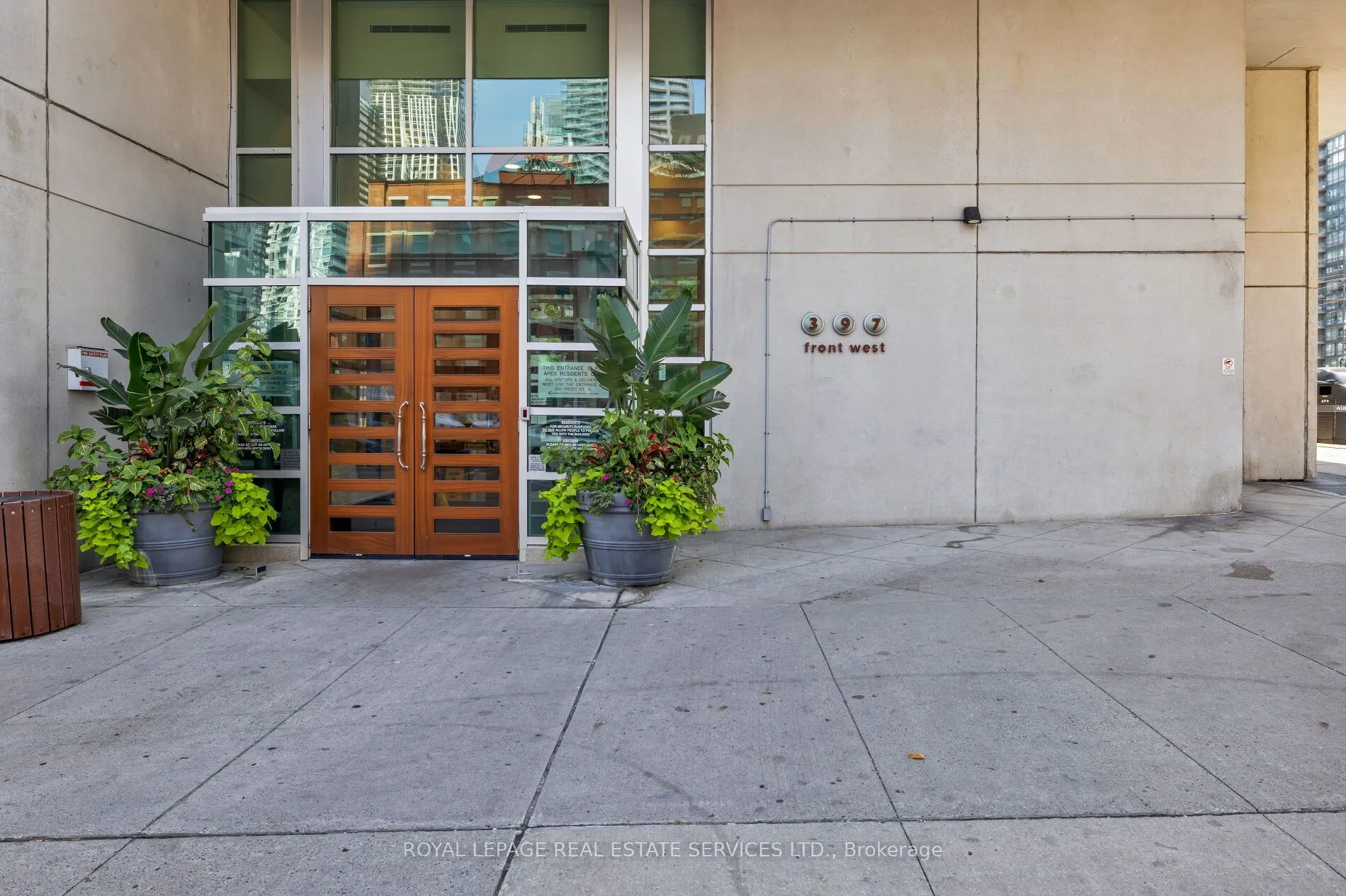 397 Front Street W, #605