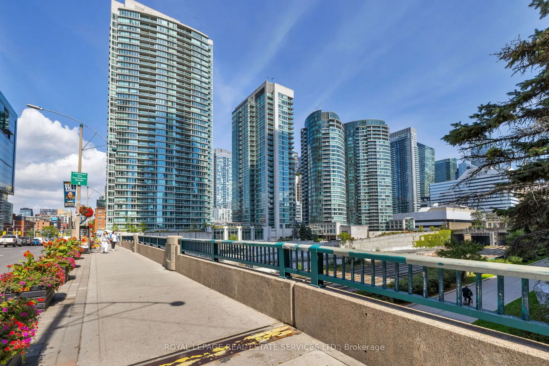 397 Front Street W, #605