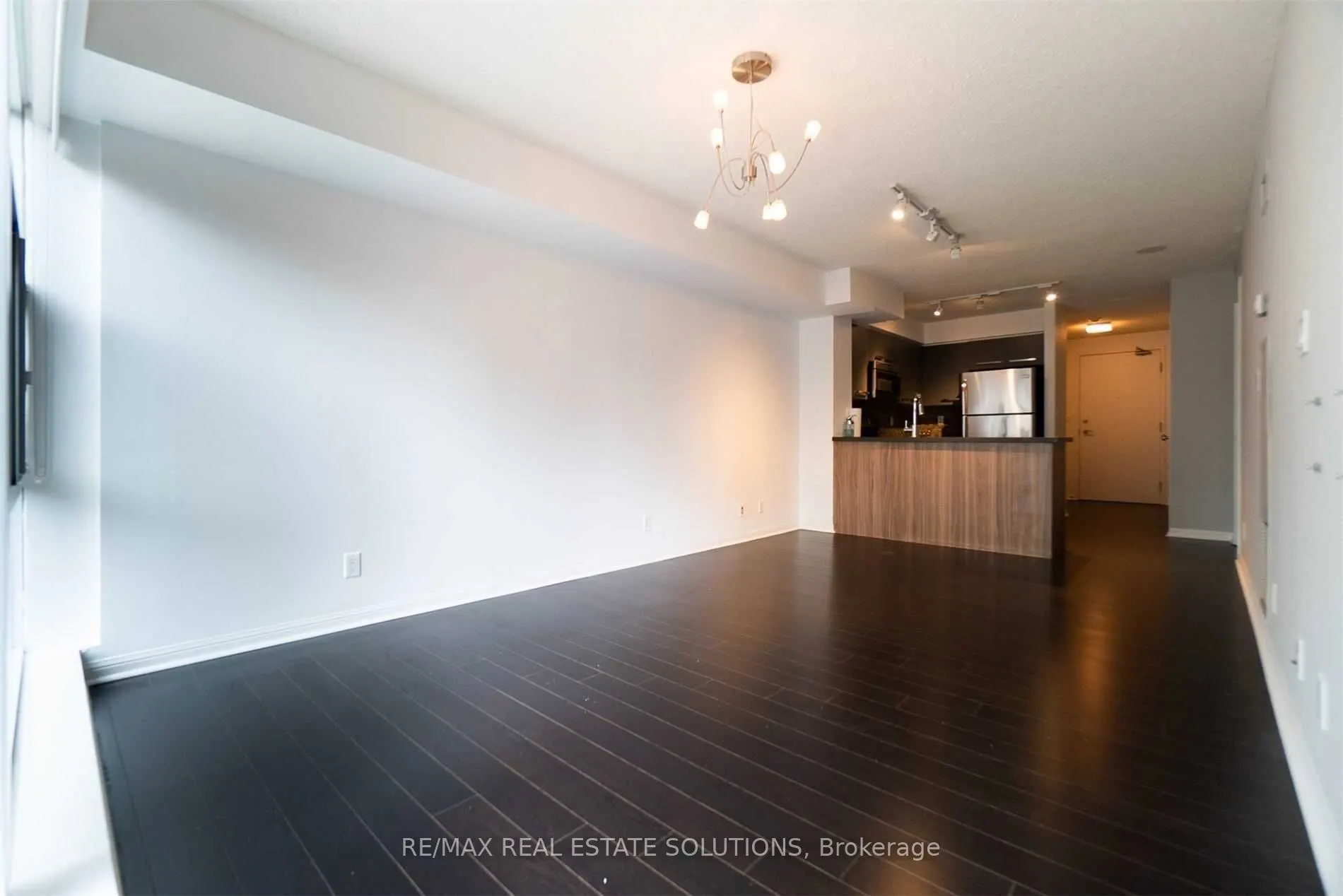 11 St Joseph Street, #401