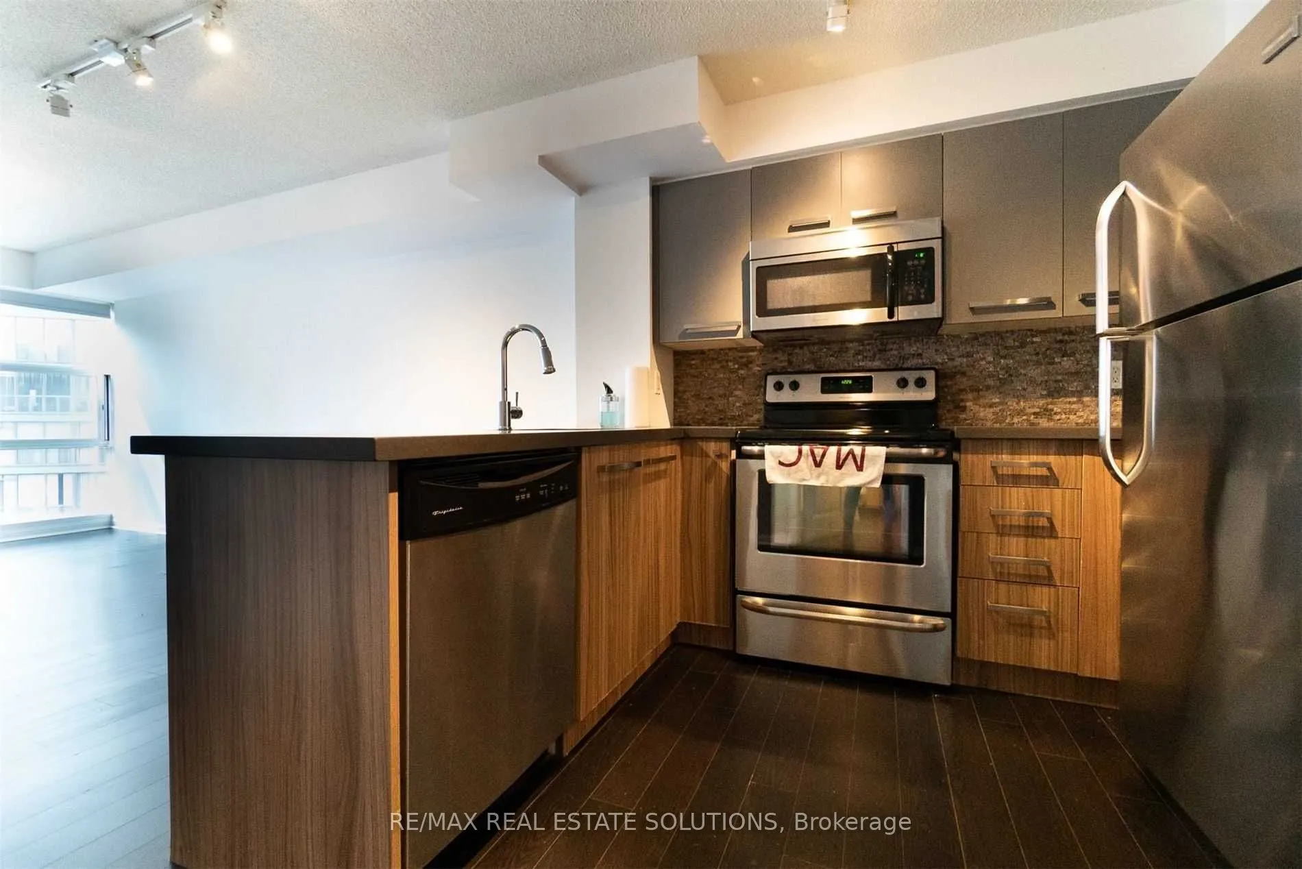 11 St Joseph Street, #401