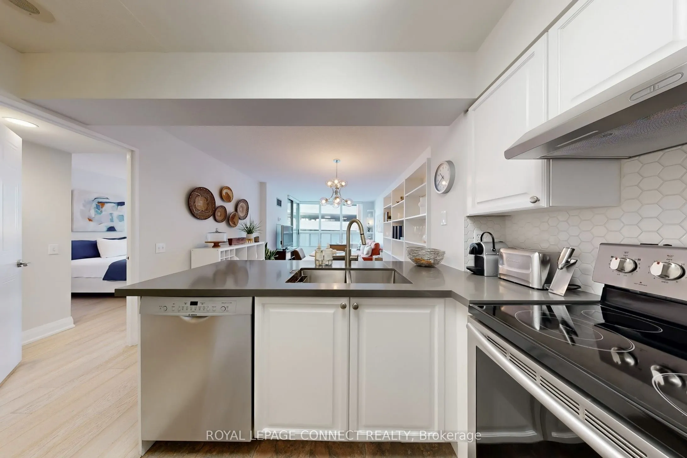 750 Bay Street, #605