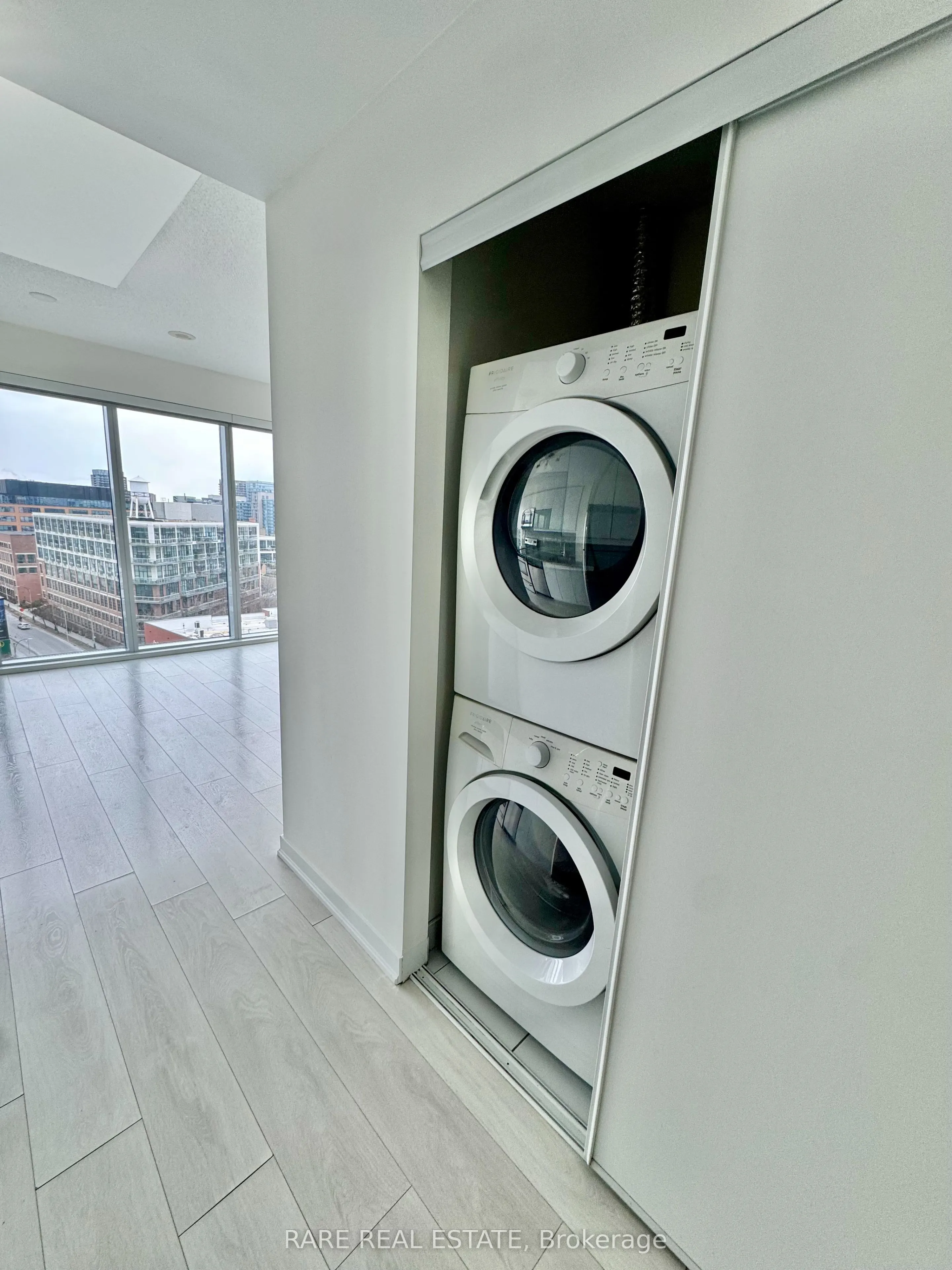 150 East Liberty Street, #1112