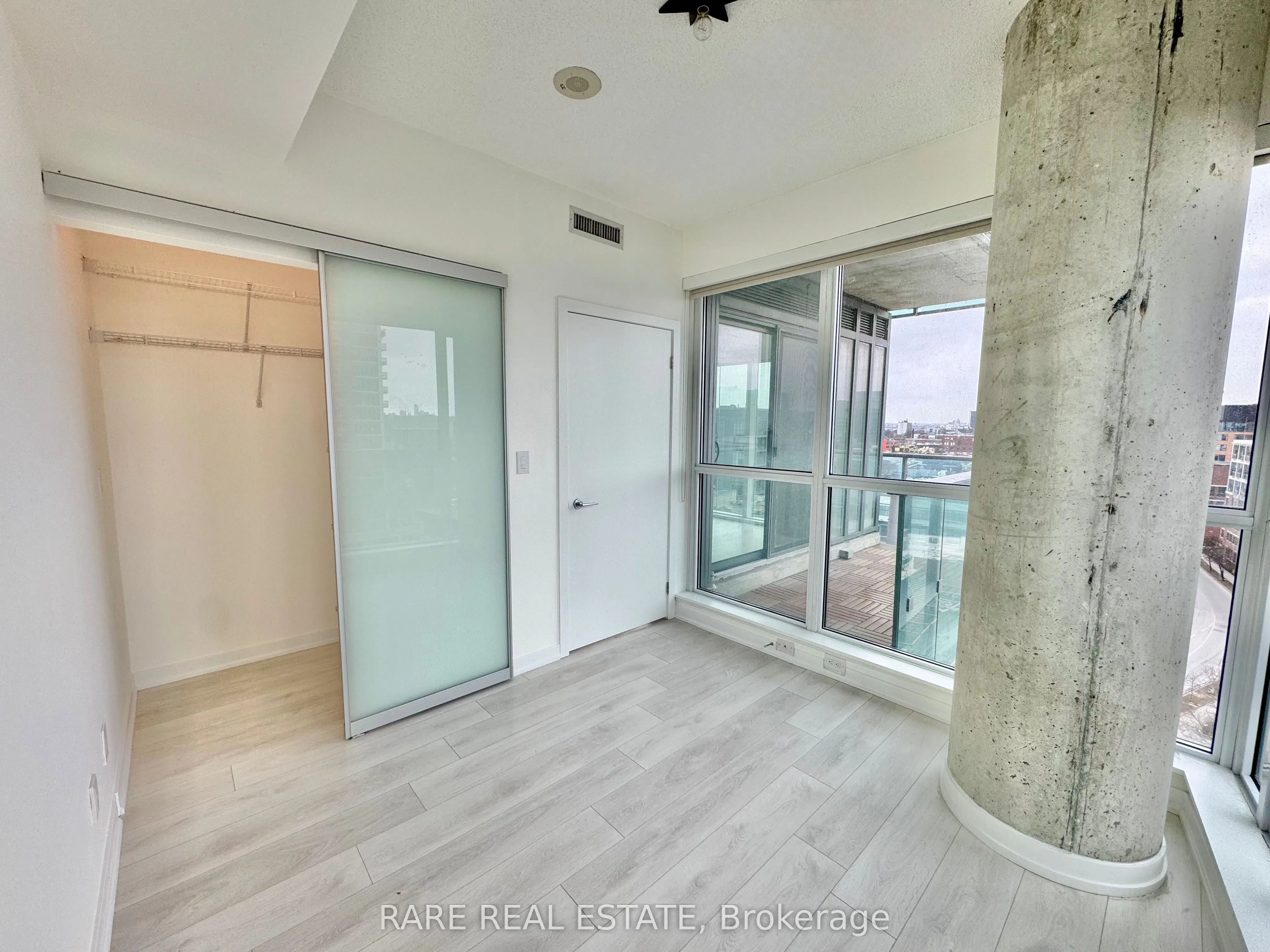 150 East Liberty Street, #1112