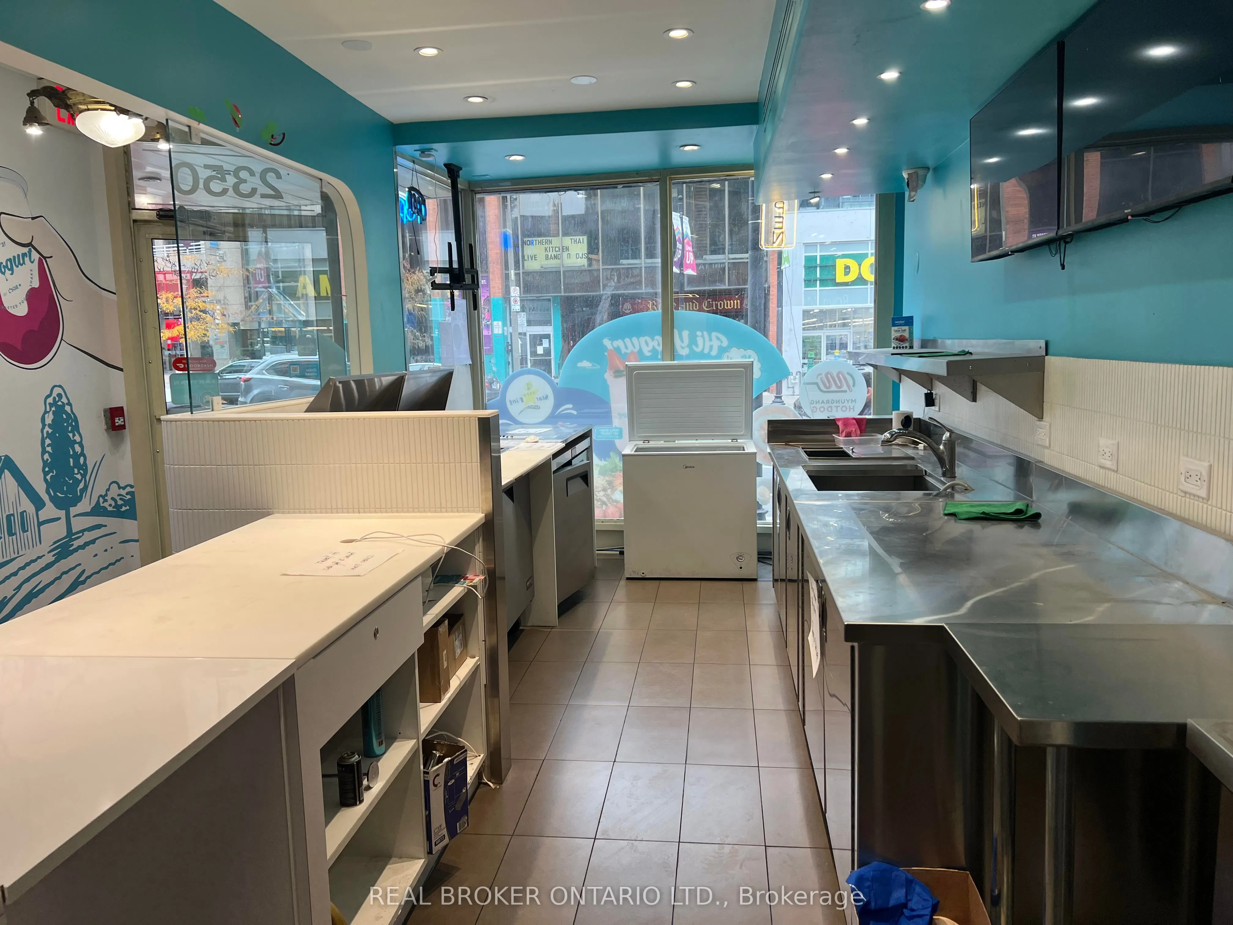 2350 Yonge Street