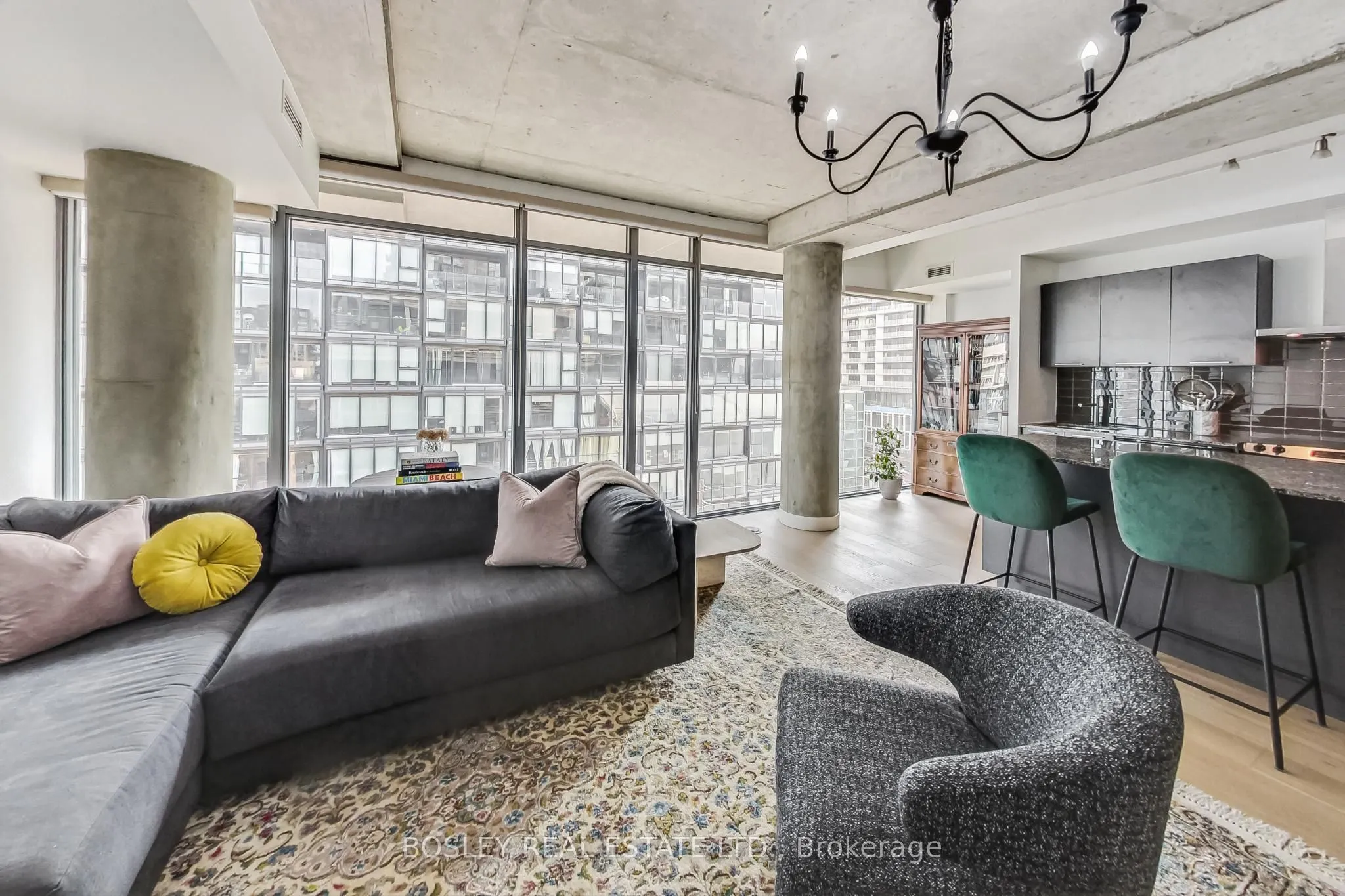 650 King Street W, #711