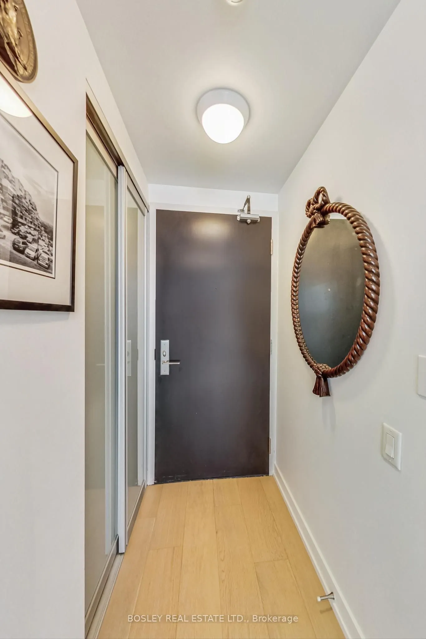 650 King Street W, #711