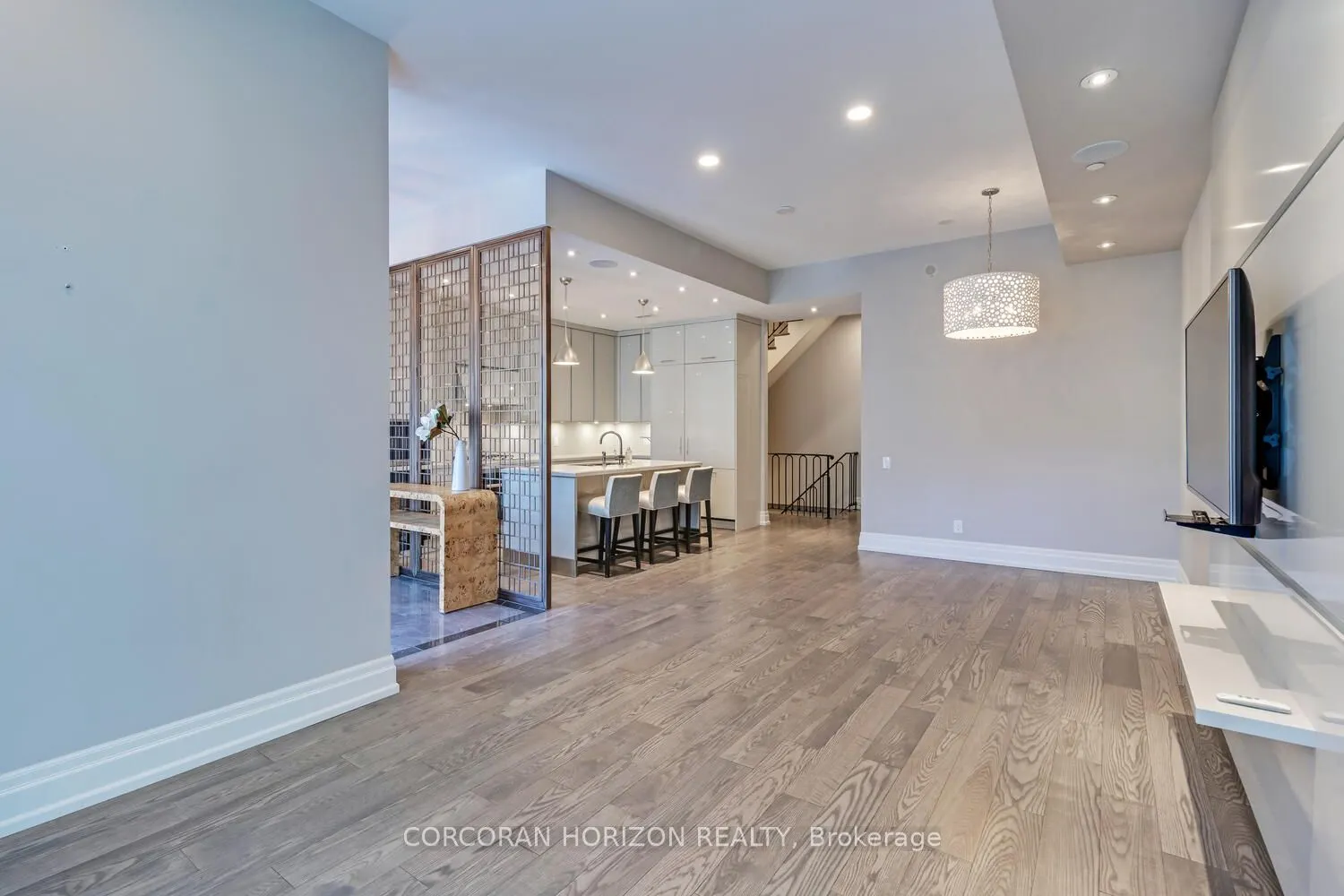 131 Pears Avenue, #3