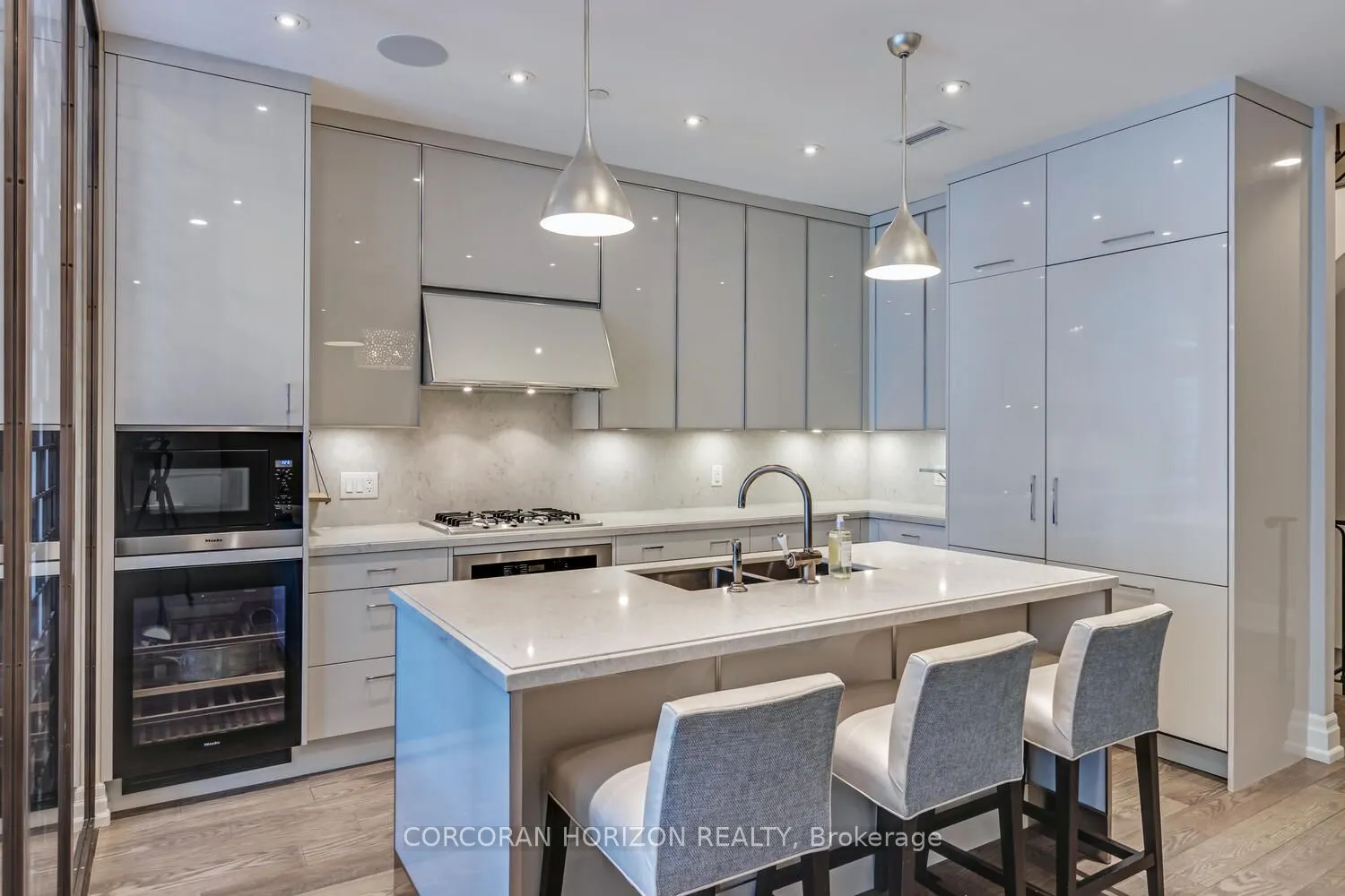 131 Pears Avenue, #3