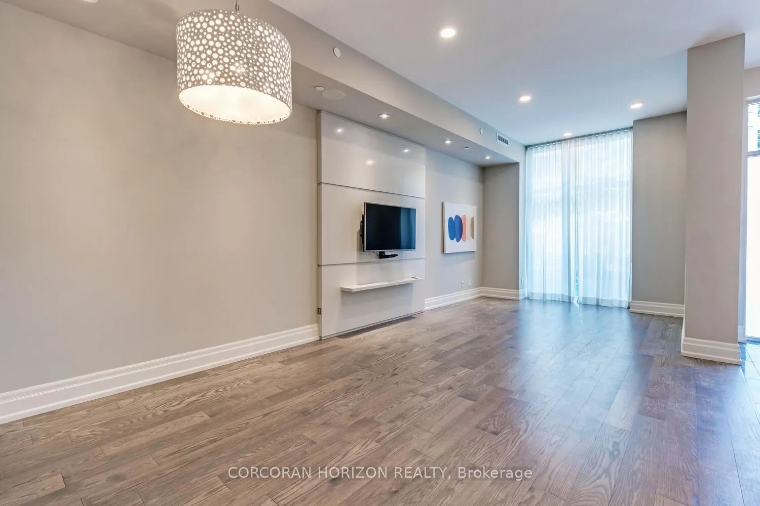 131 Pears Avenue, #3