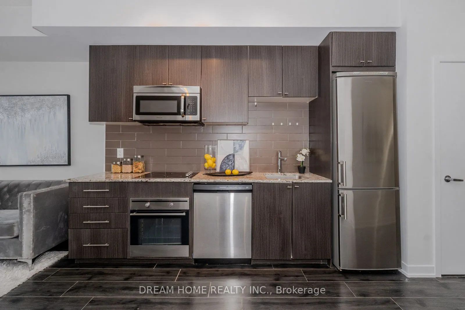 18 Rean Drive, #301