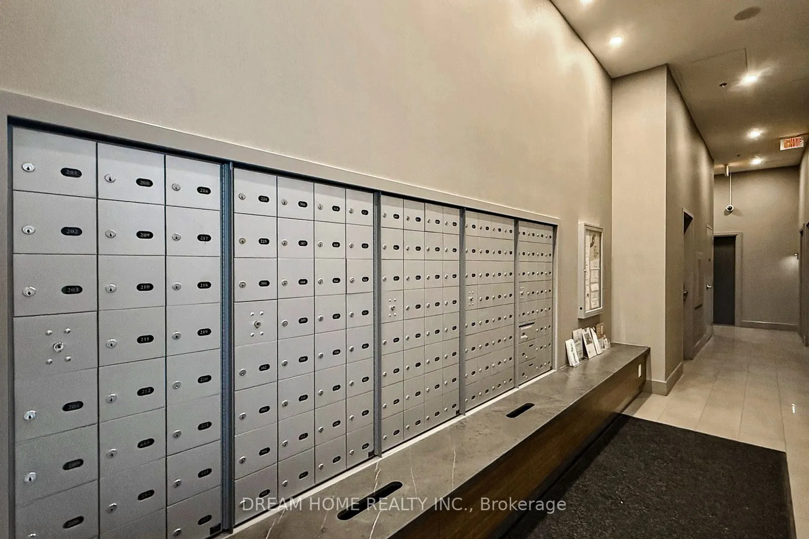 18 Rean Drive, #301