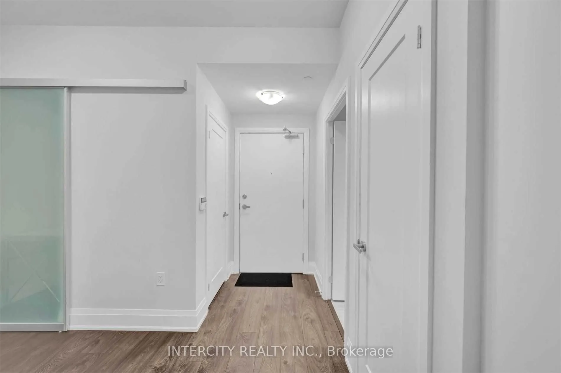 99 Broadway Avenue, #2911