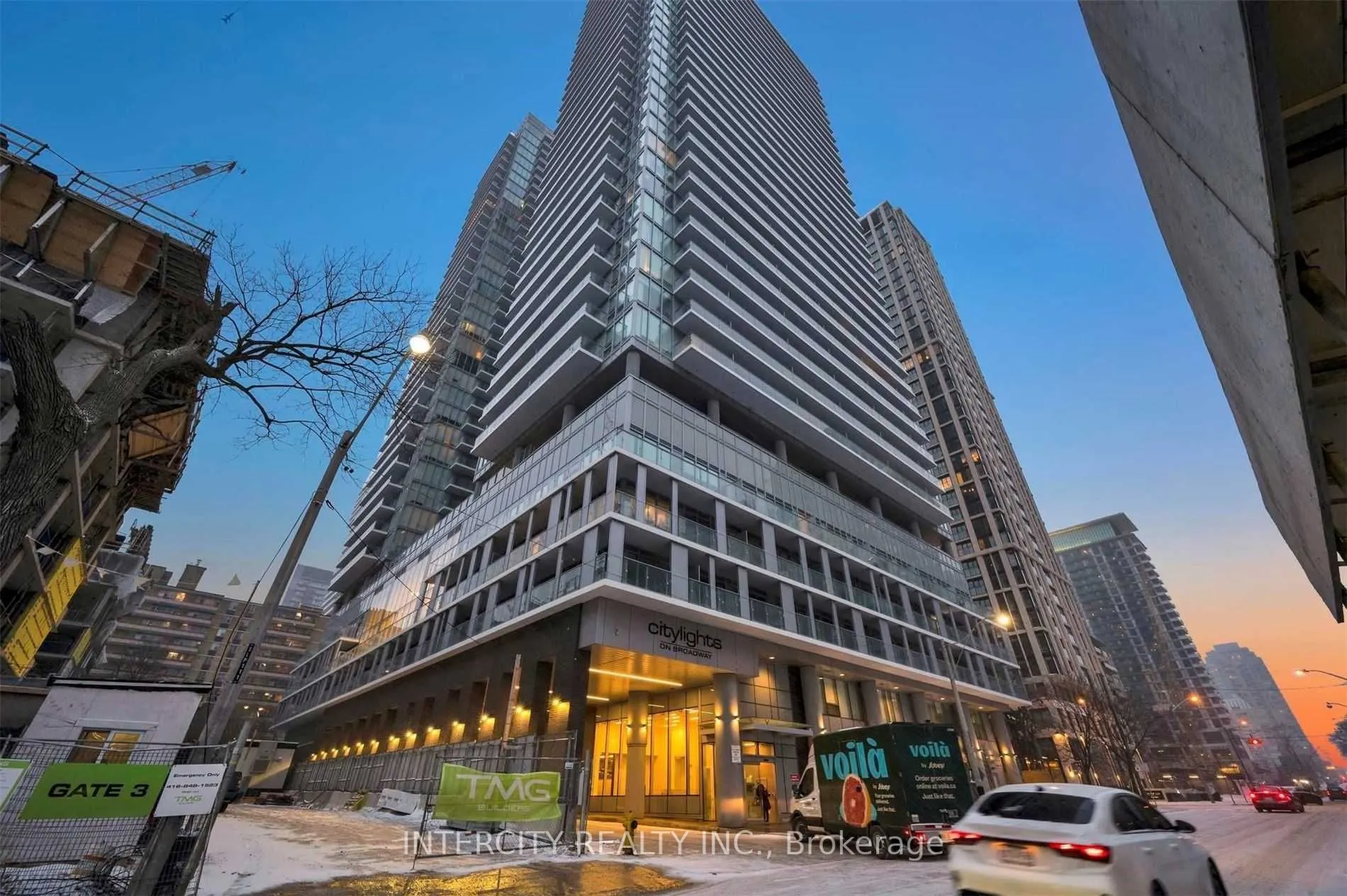 99 Broadway Avenue, #2911