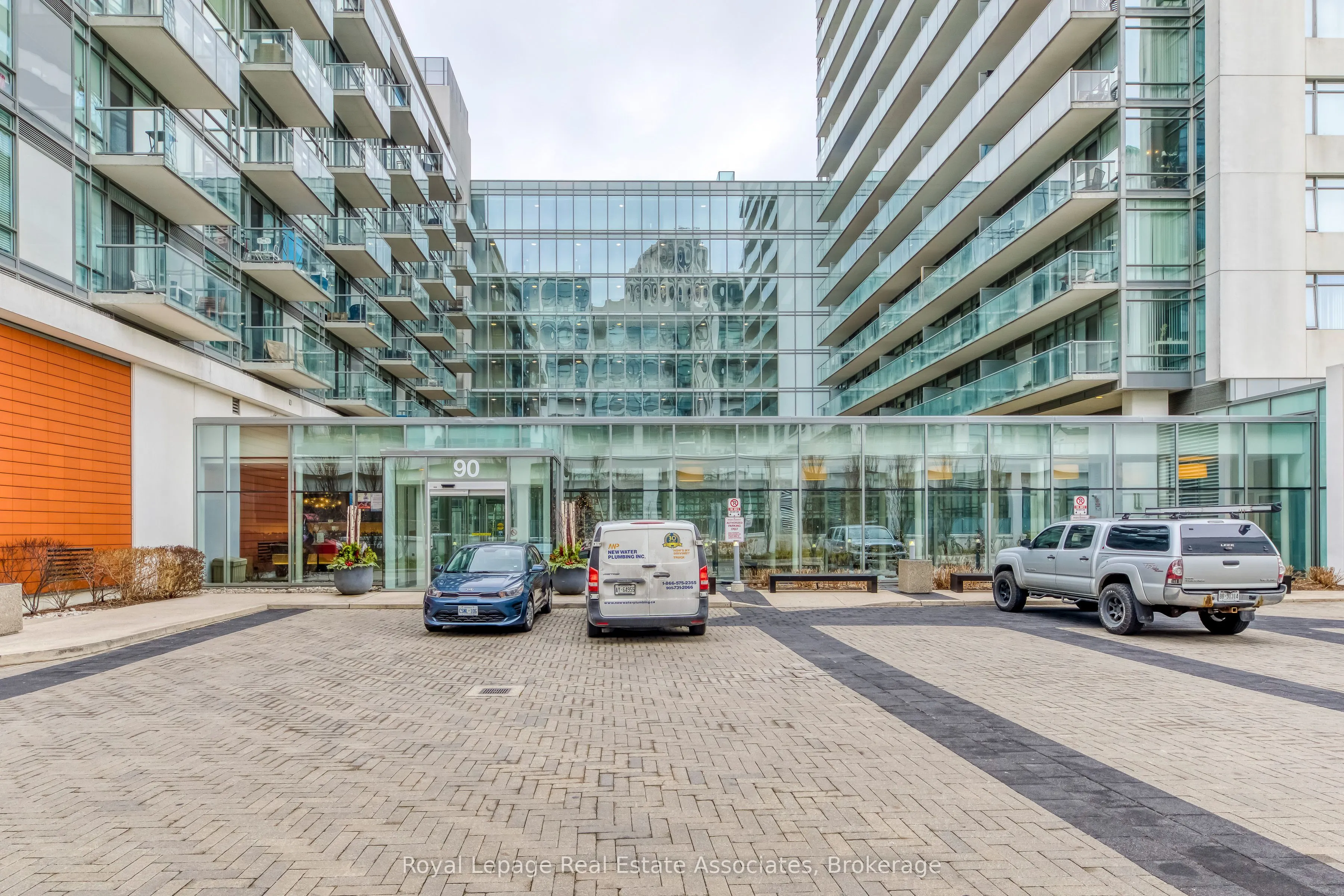 90 Stadium Road, #418