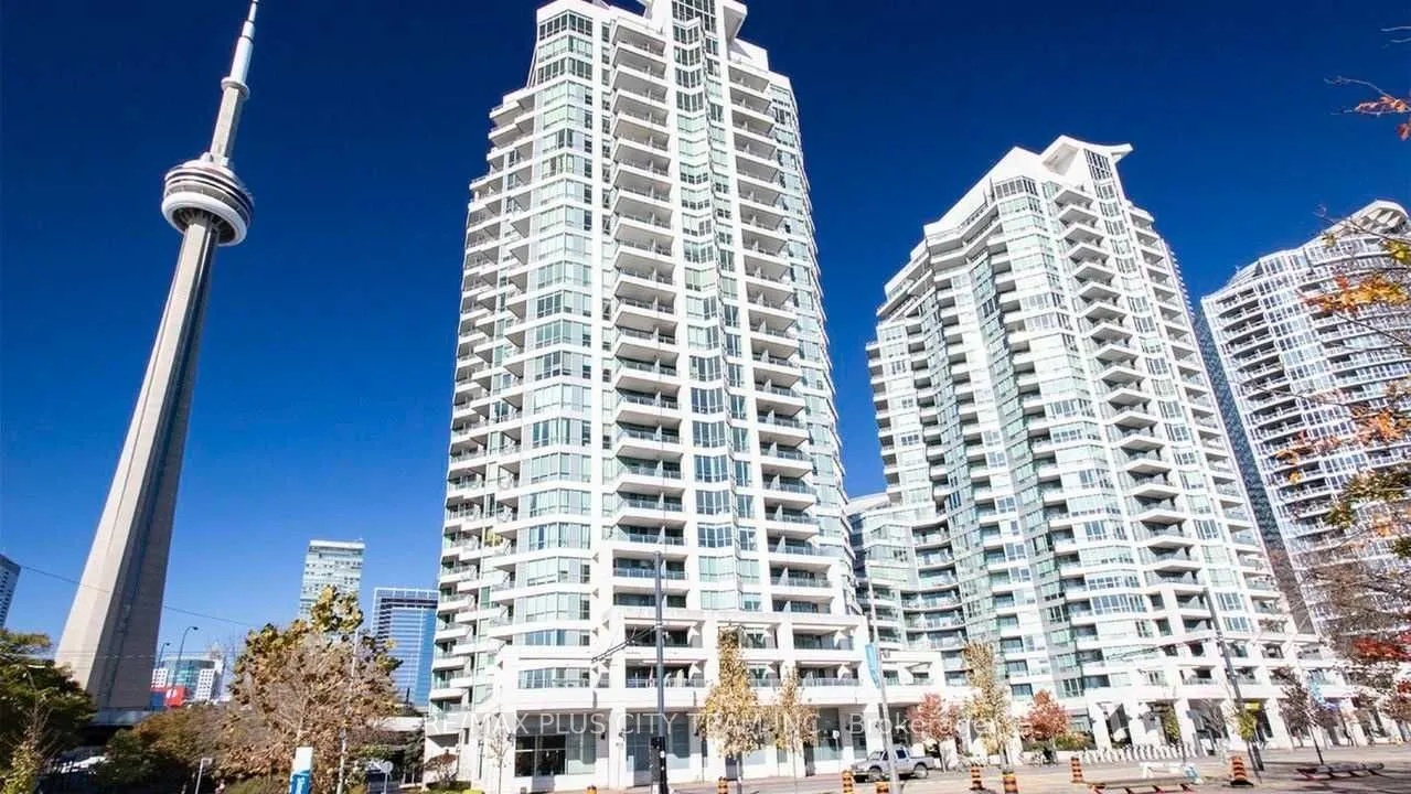 228 Queens Quay W