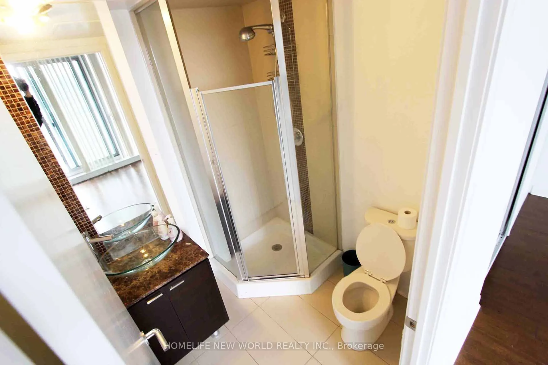 375 King Street W, #2401