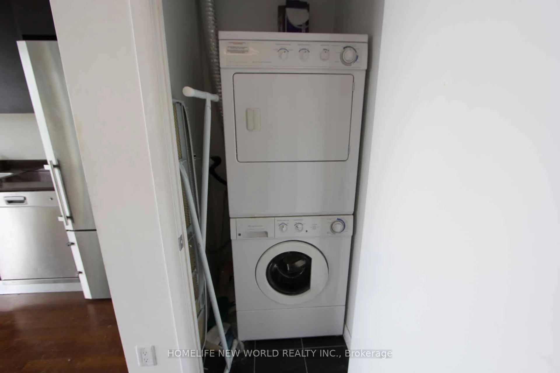 375 King Street W, #2401