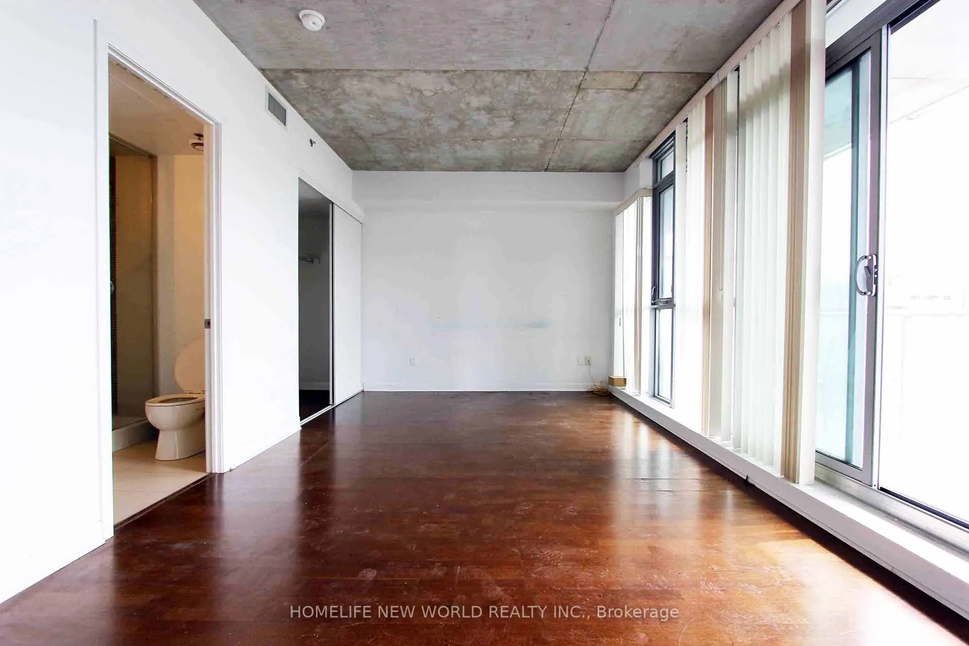 375 King Street W, #2401
