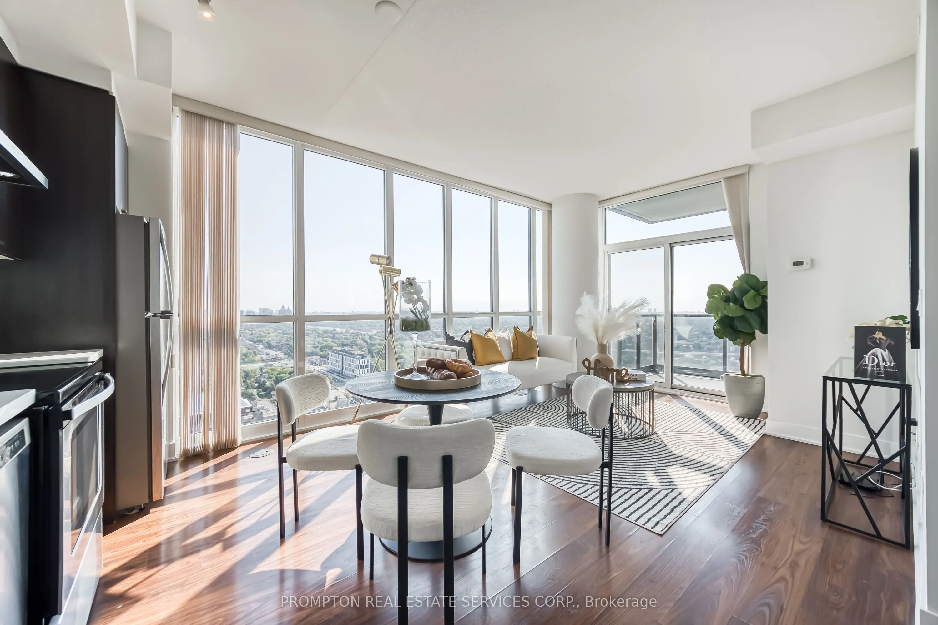 88 Sheppard Avenue E, #3102