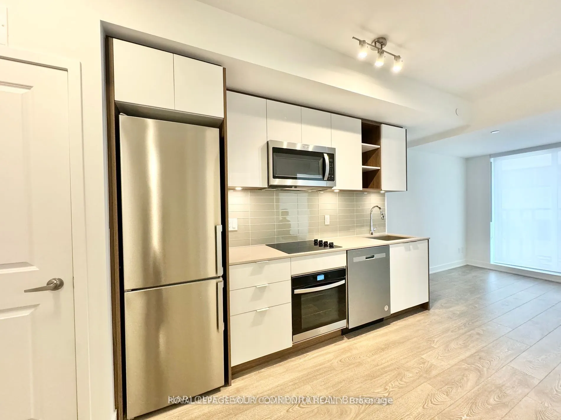 543 Richmond Street, #1033