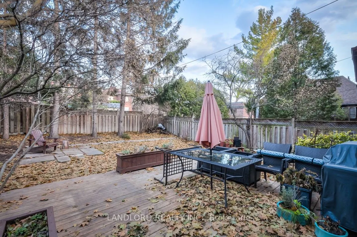 525 Russell Hill Road
